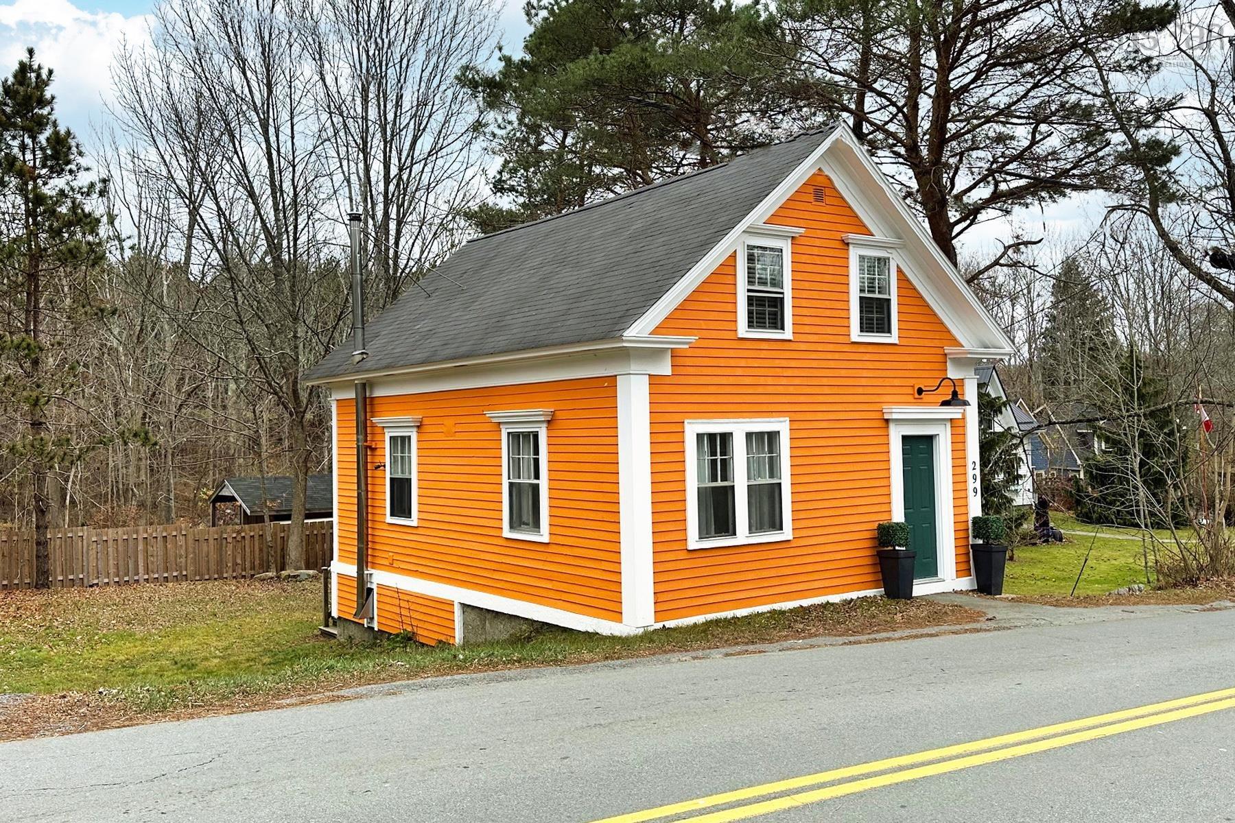 $409,900.00: 299 Main Street, Mahone Bay