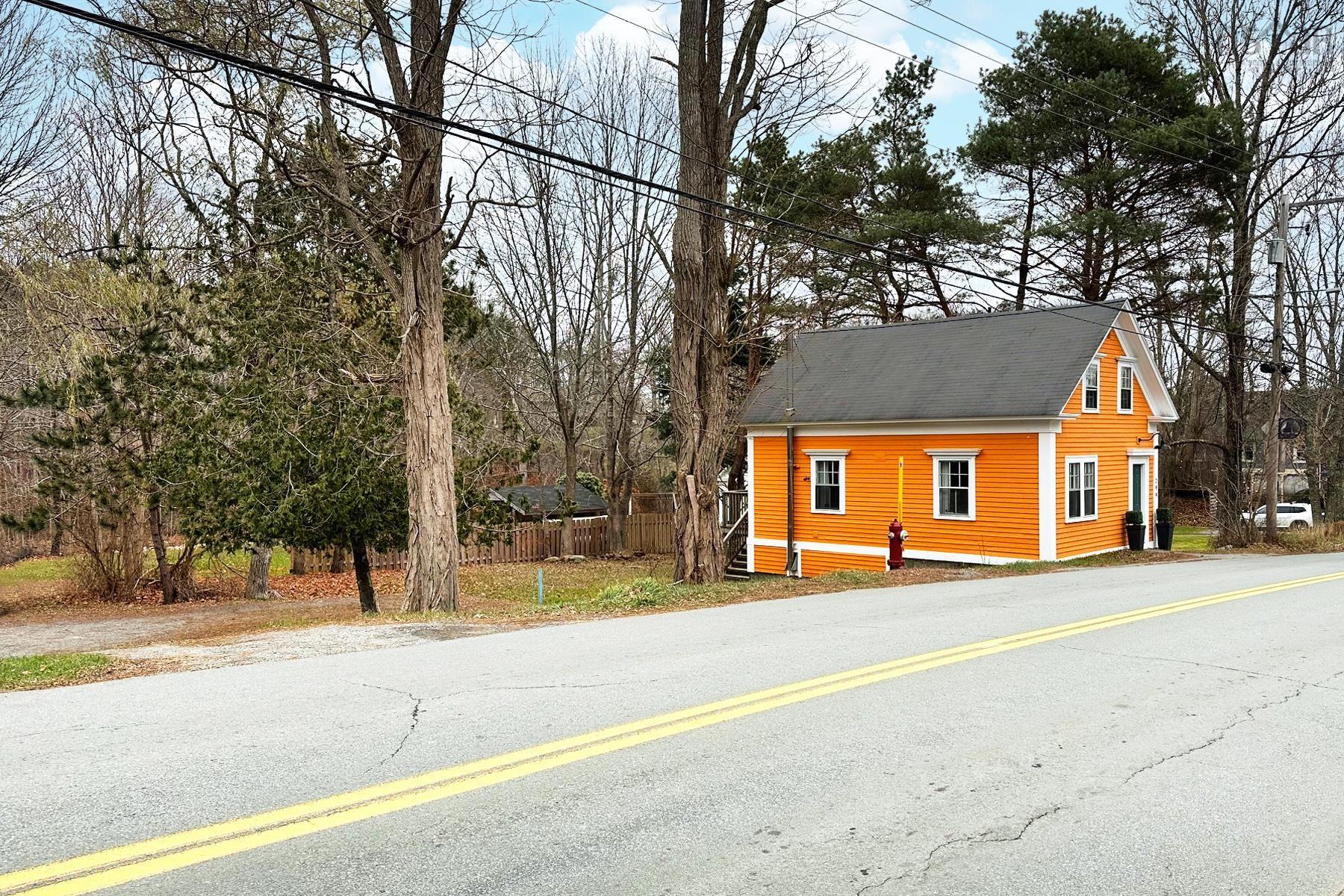$409,900.00: 299 Main Street, Mahone Bay