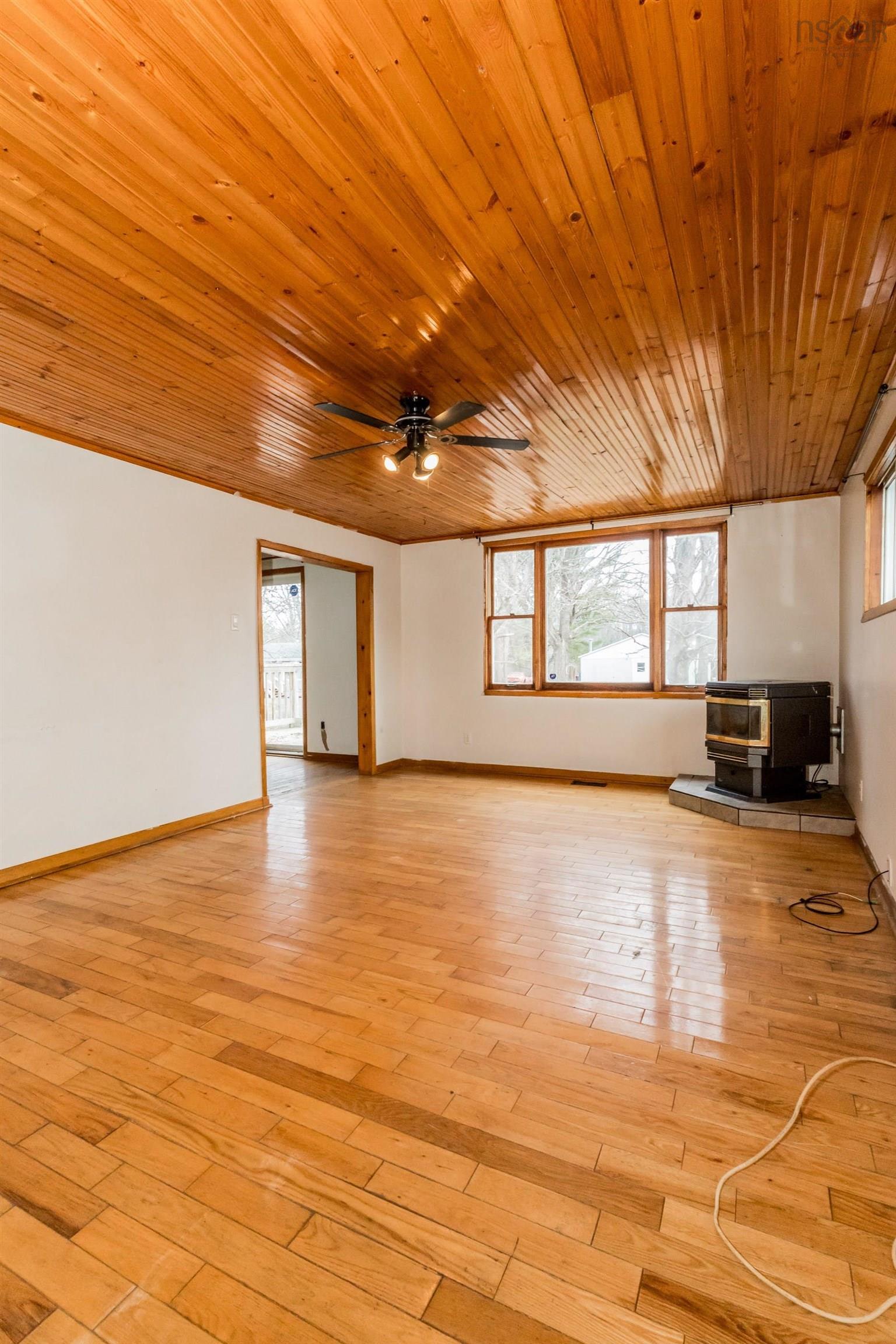 $265,000.00: 23 Dodge Road Extension, South Farmington