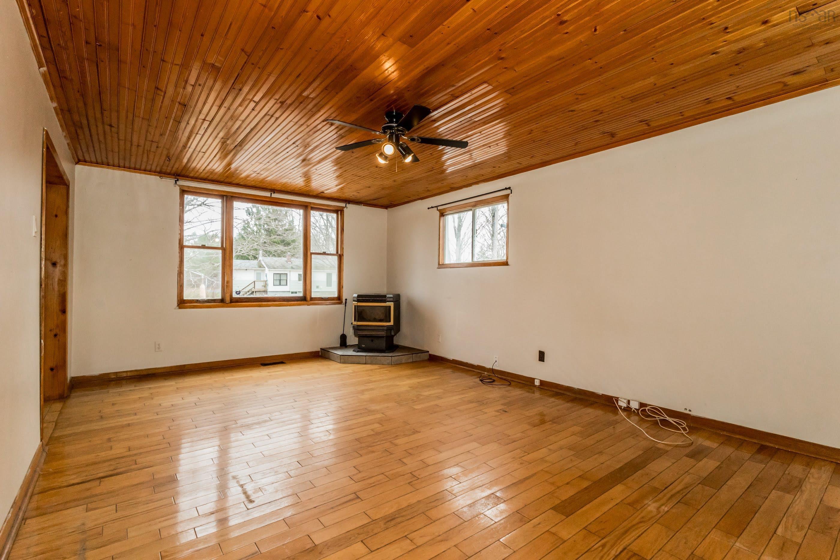 $265,000.00: 23 Dodge Road Extension, South Farmington