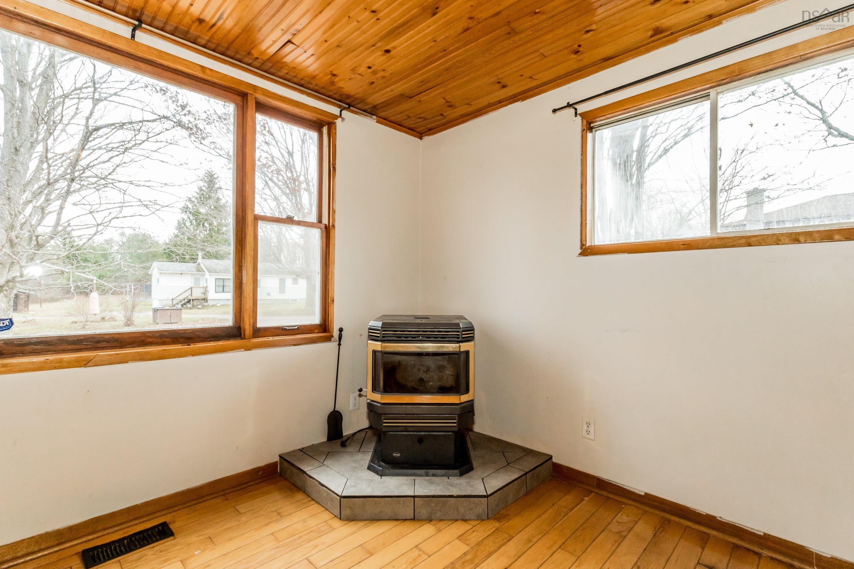 $265,000.00: 23 Dodge Road Extension, South Farmington
