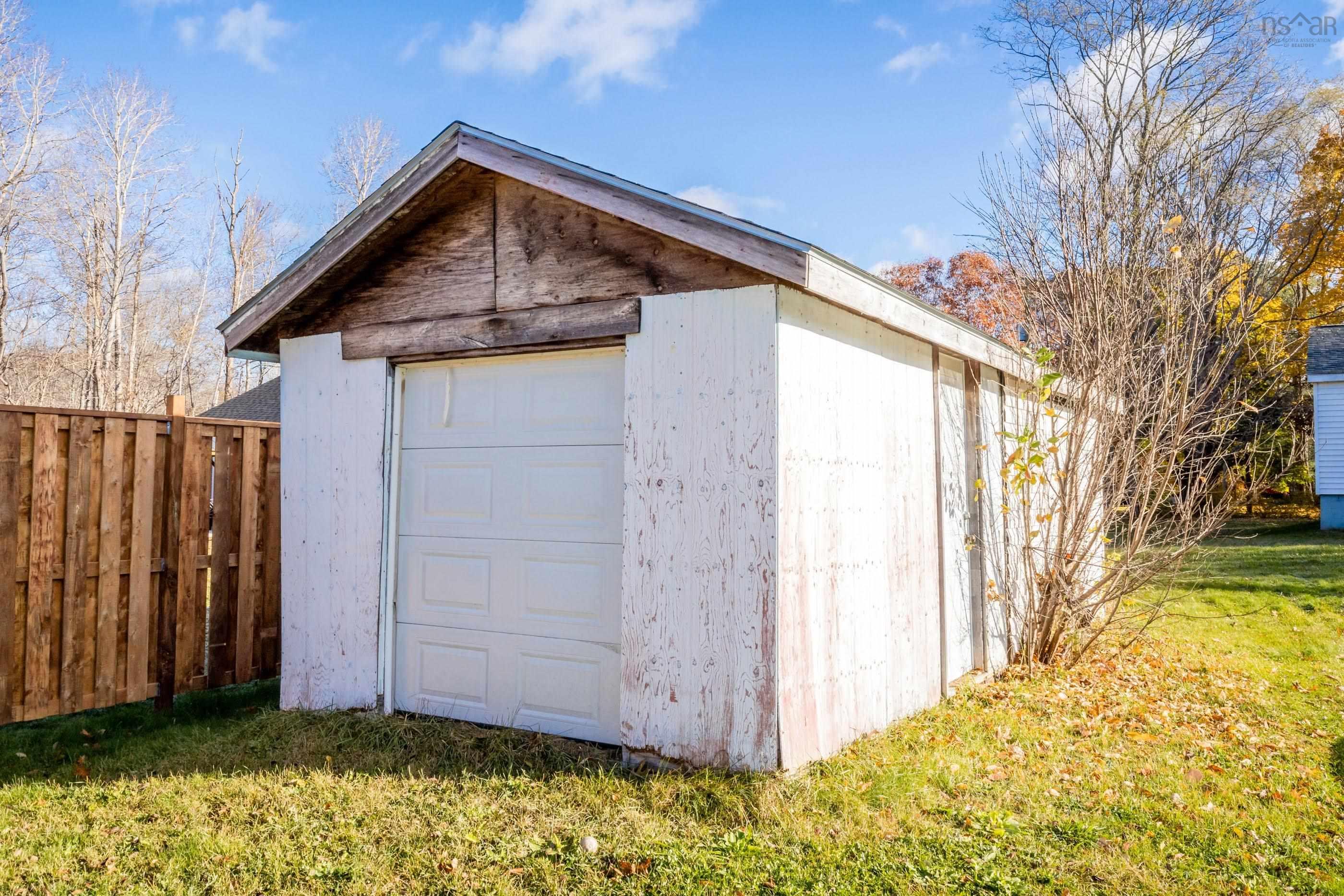 $265,000.00: 23 Dodge Road Extension, South Farmington