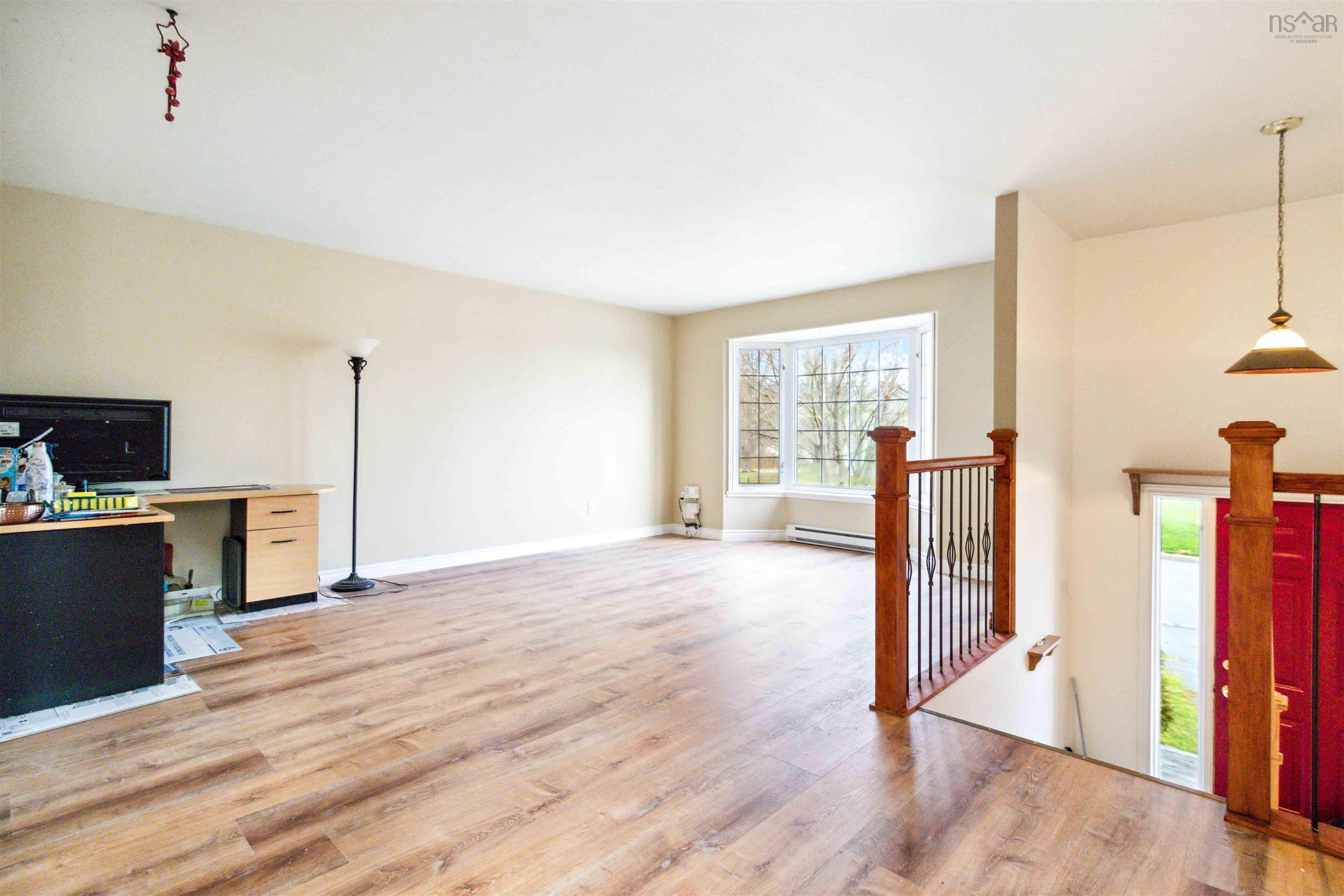 $324,900.00: 78 Hewer Crescent, Middle Sackville
