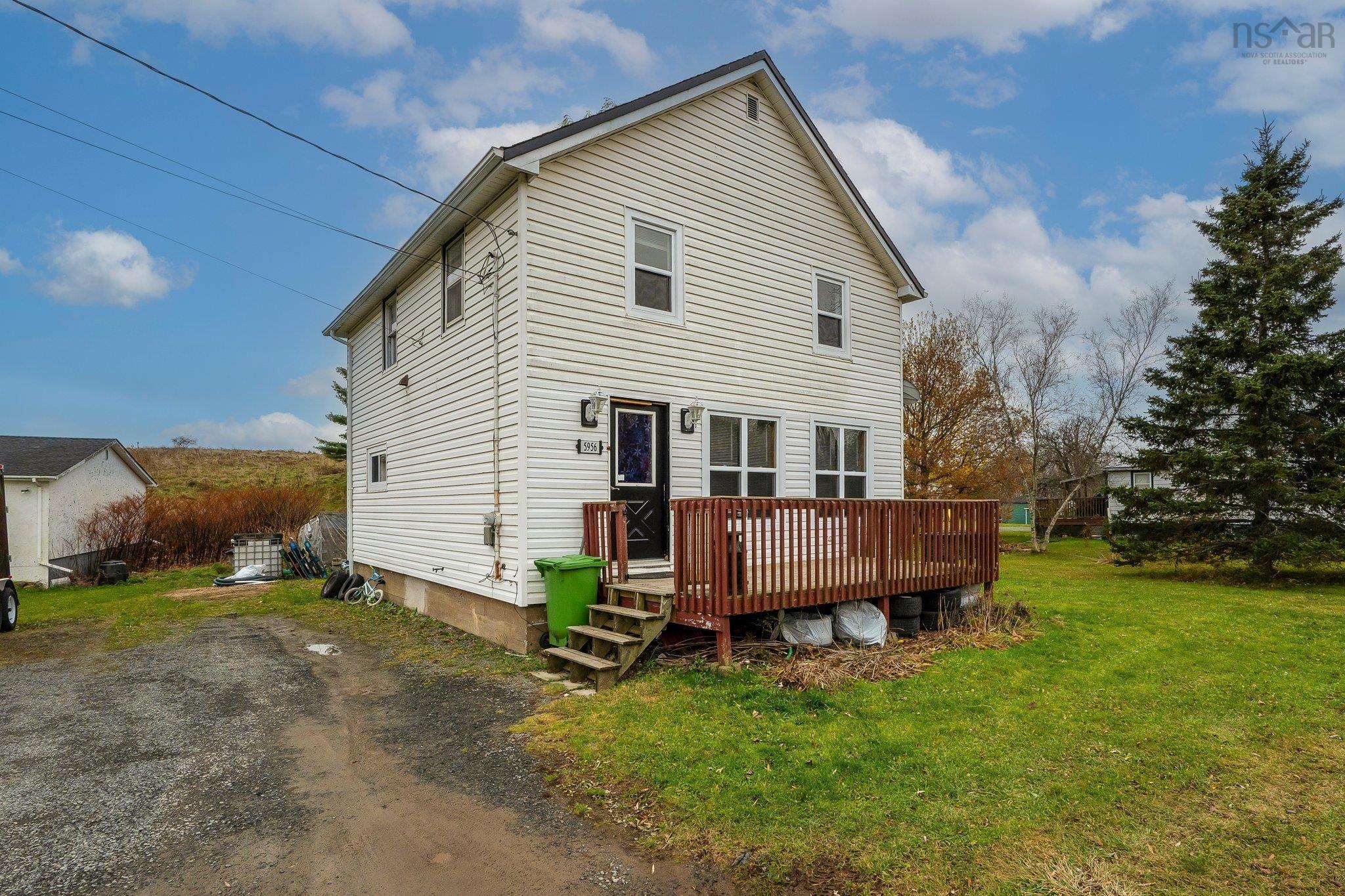 $284,900.00: 5956 Highway 14, Garlands Crossing