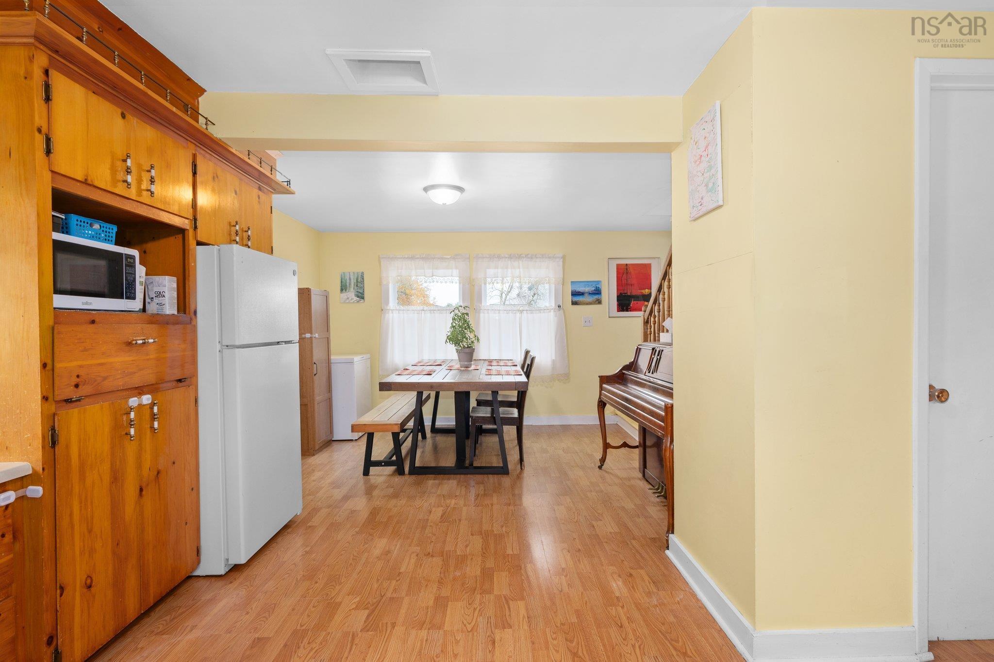 $284,900.00: 5956 Highway 14, Garlands Crossing
