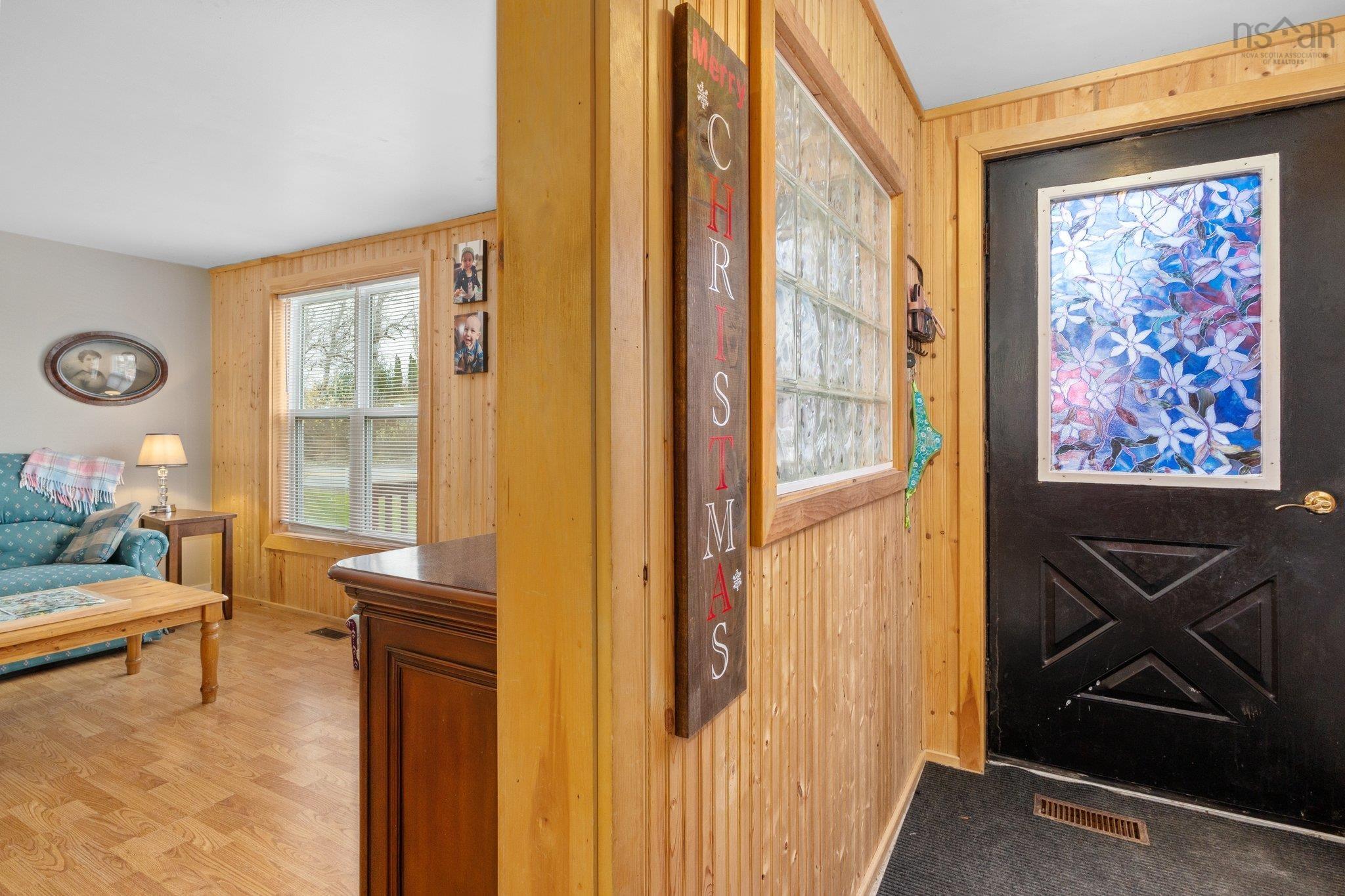 $284,900.00: 5956 Highway 14, Garlands Crossing
