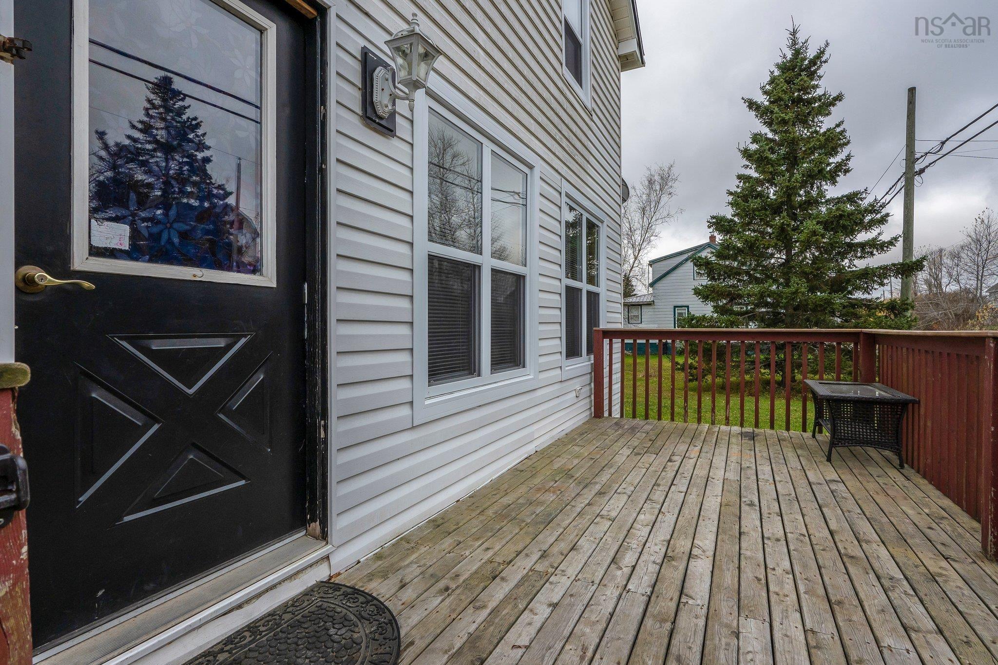 $284,900.00: 5956 Highway 14, Garlands Crossing