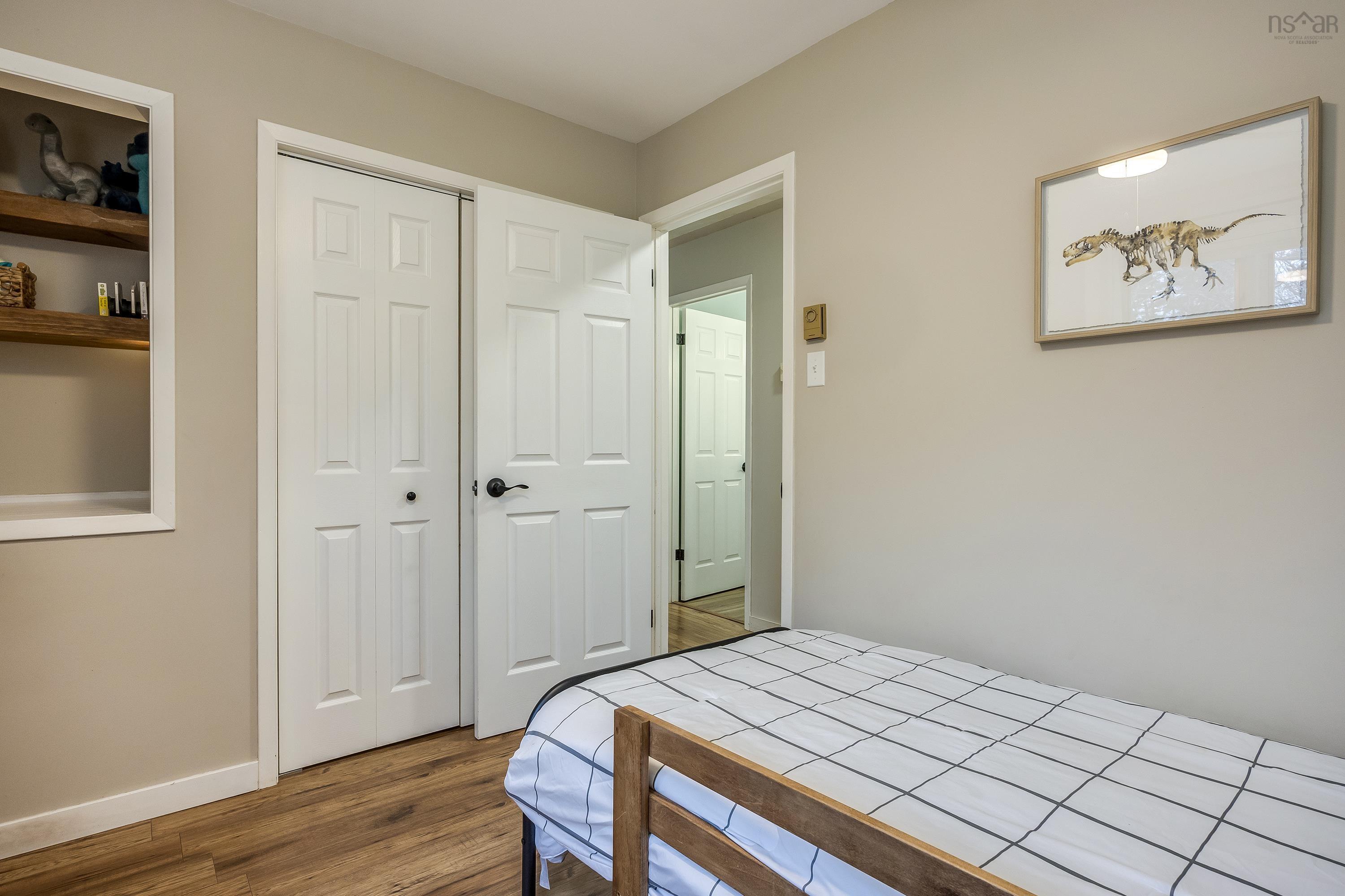$379,900.00: 65 Birch Drive, Meadowvale