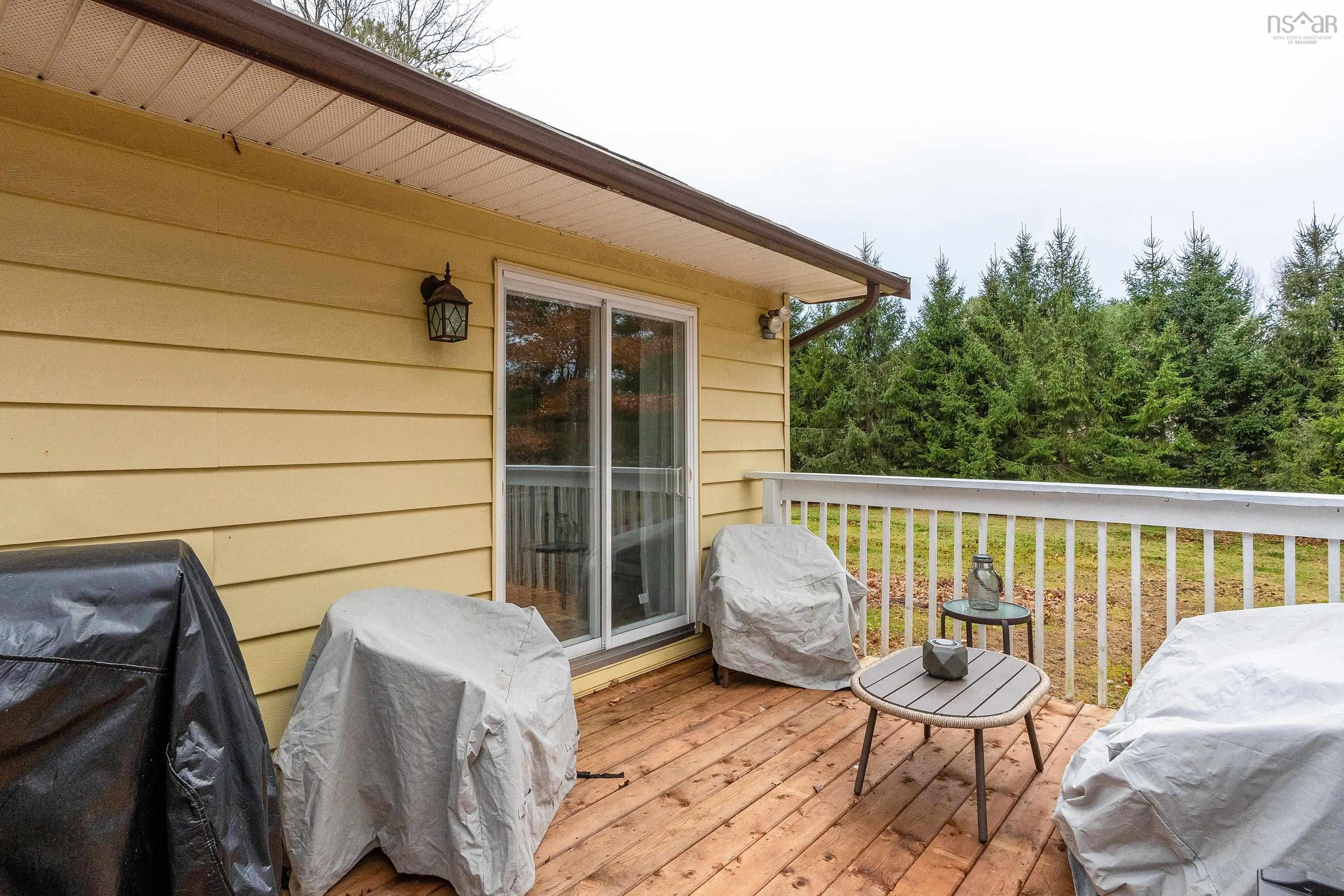 $379,900.00: 65 Birch Drive, Meadowvale