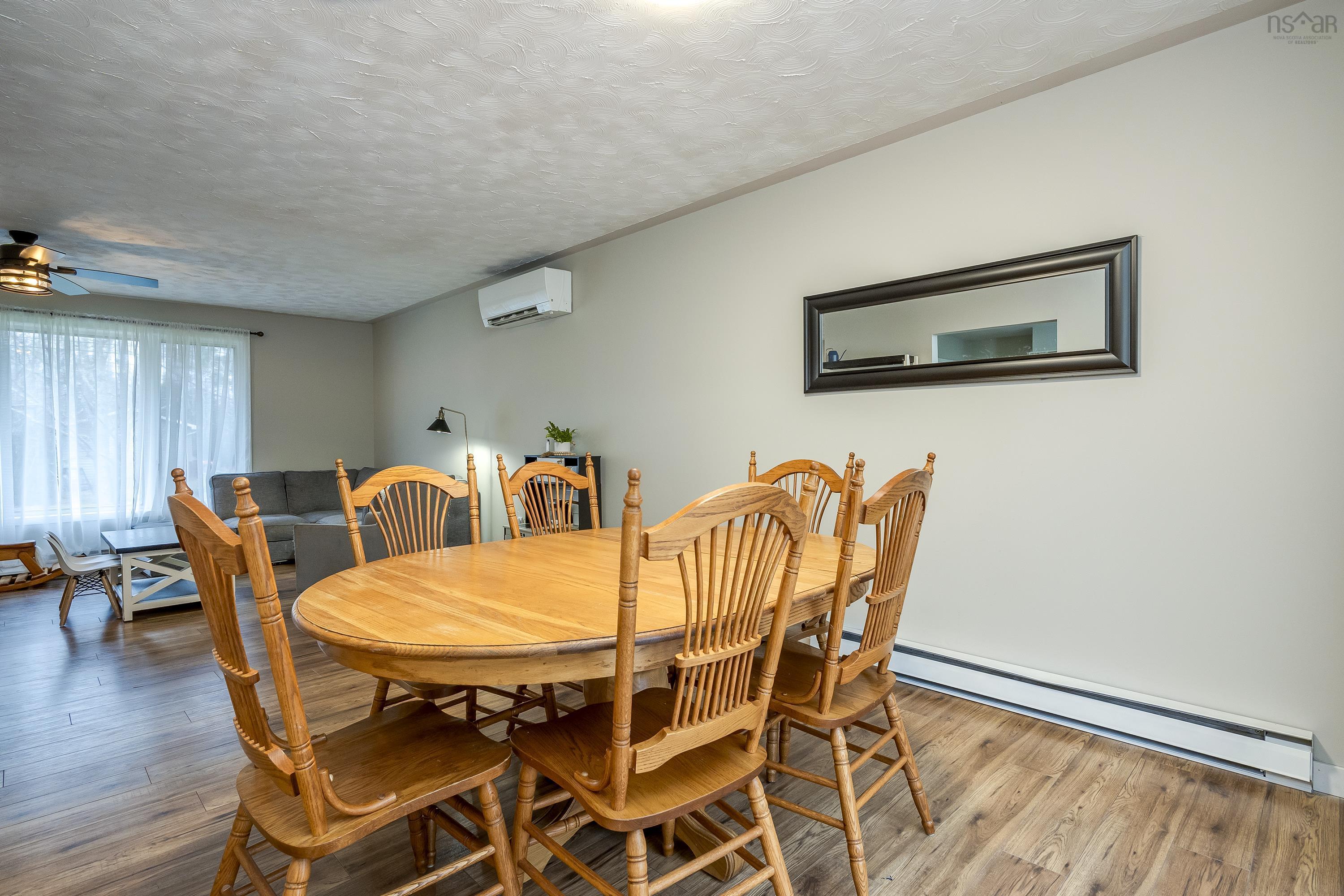 $379,900.00: 65 Birch Drive, Meadowvale