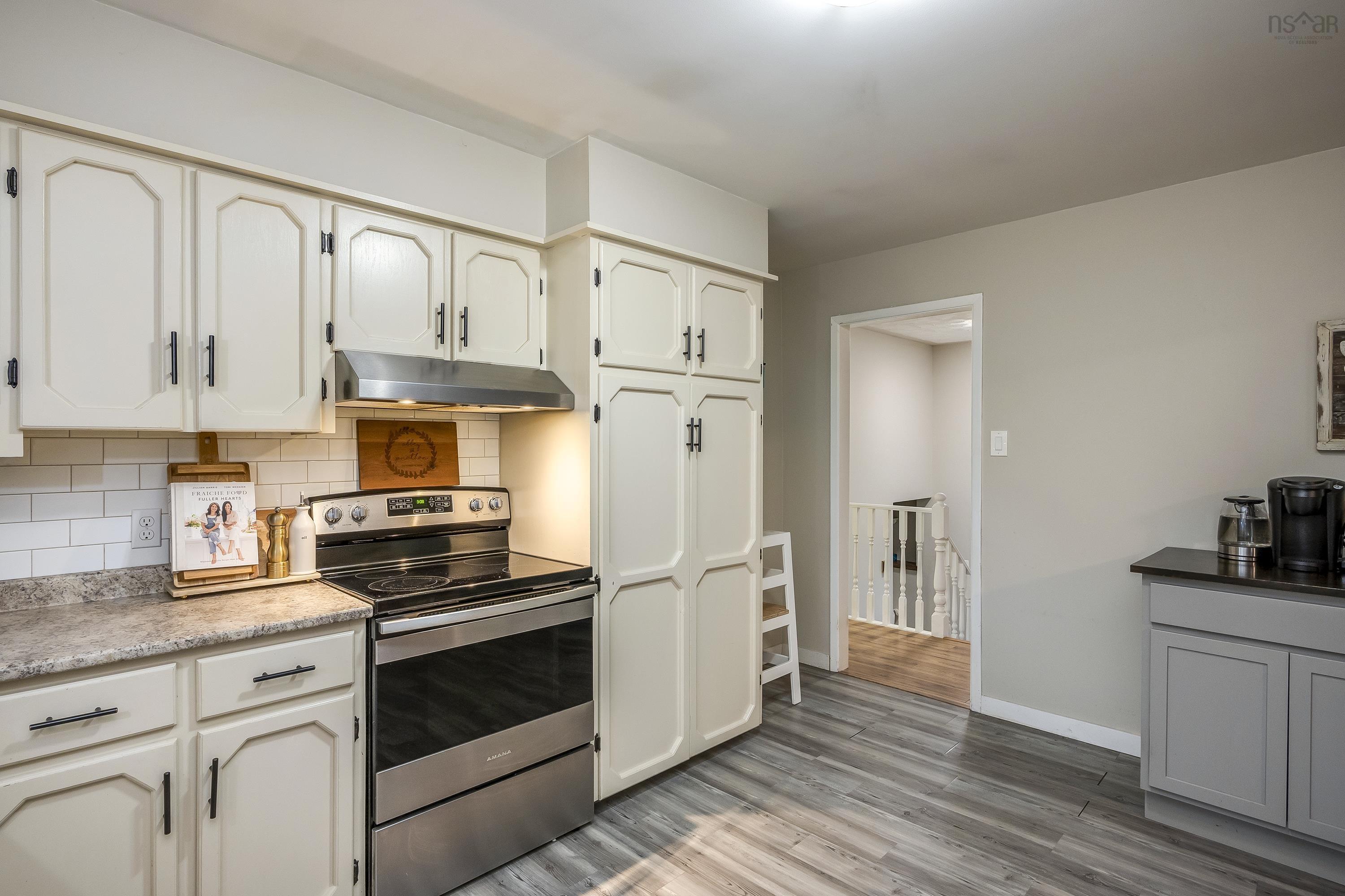 $379,900.00: 65 Birch Drive, Meadowvale