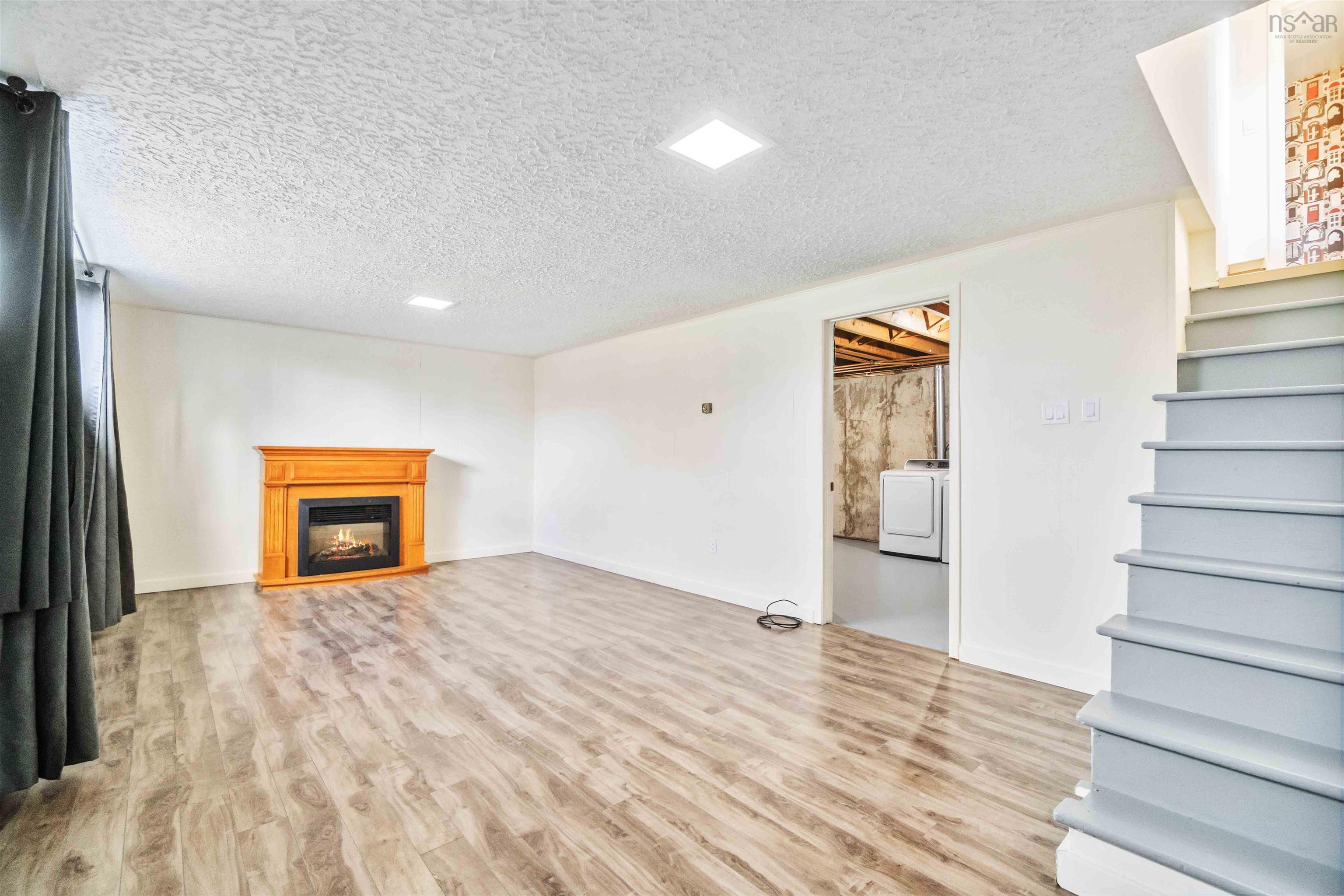 $429,900.00: 174 Spring avenue, Woodlawn