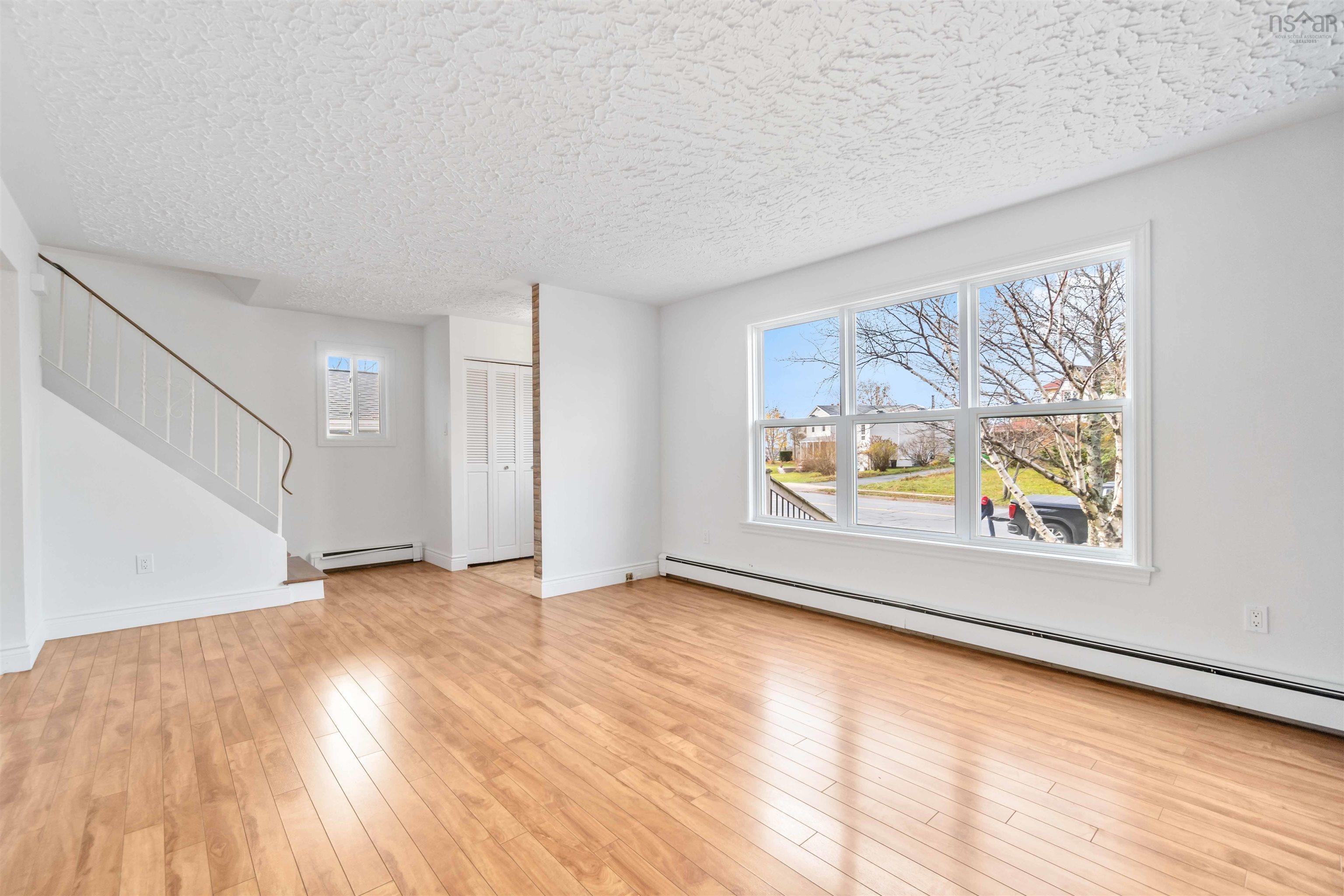 $429,900.00: 174 Spring avenue, Woodlawn