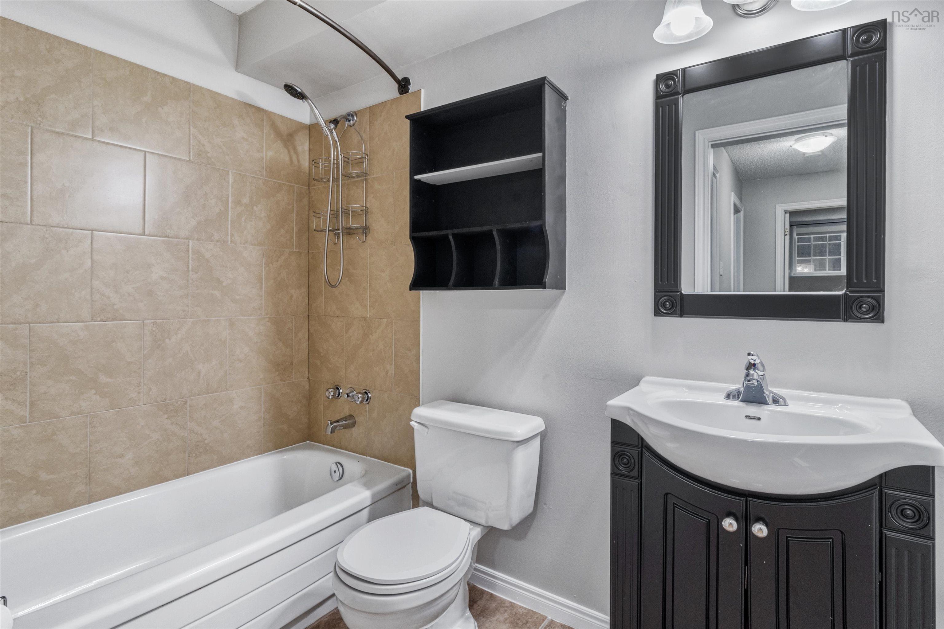$319,900.00: Unit 114 79 Collins Grove, Dartmouth