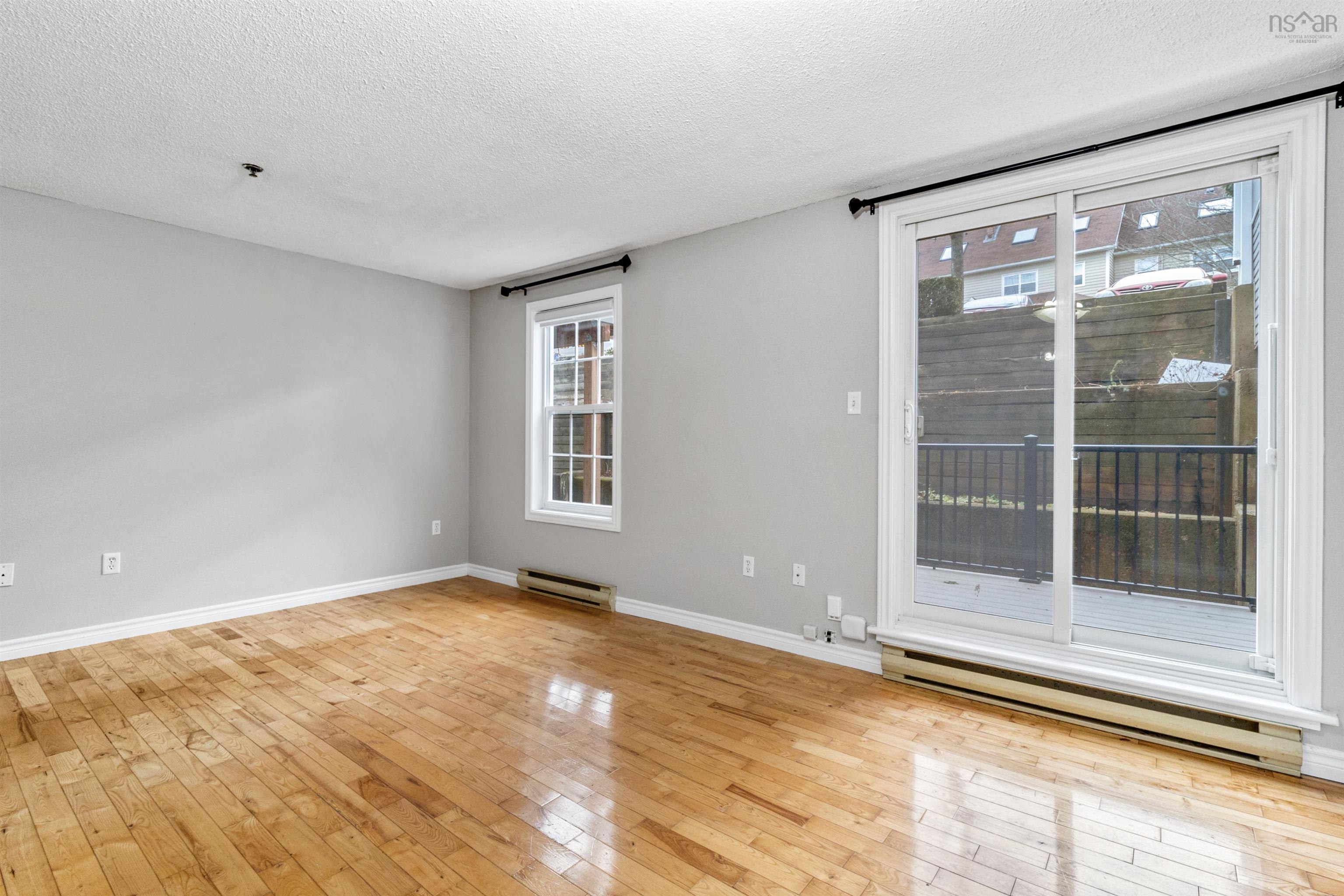 $319,900.00: Unit 114 79 Collins Grove, Dartmouth