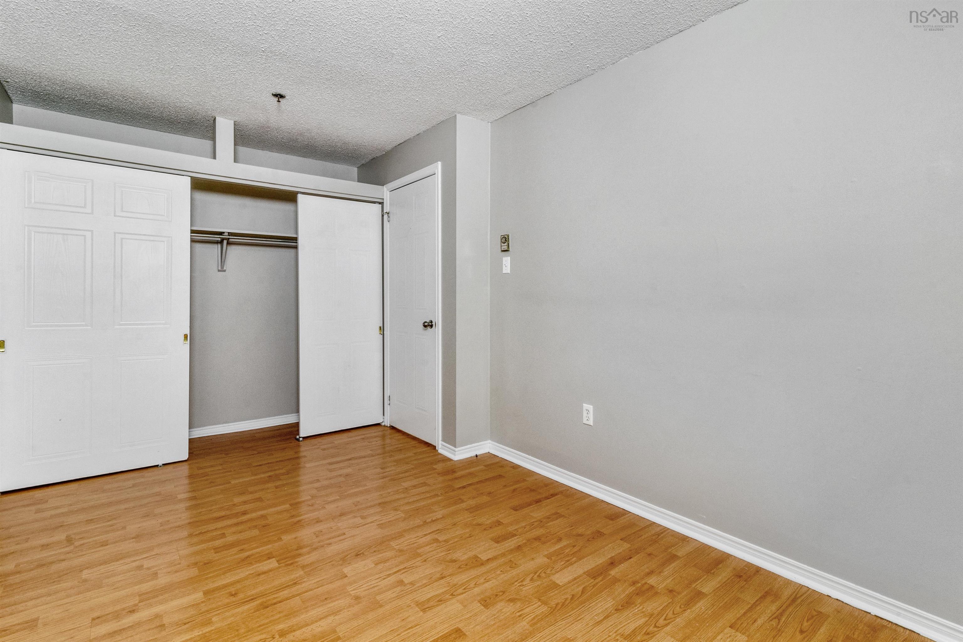 $319,900.00: Unit 114 79 Collins Grove, Dartmouth