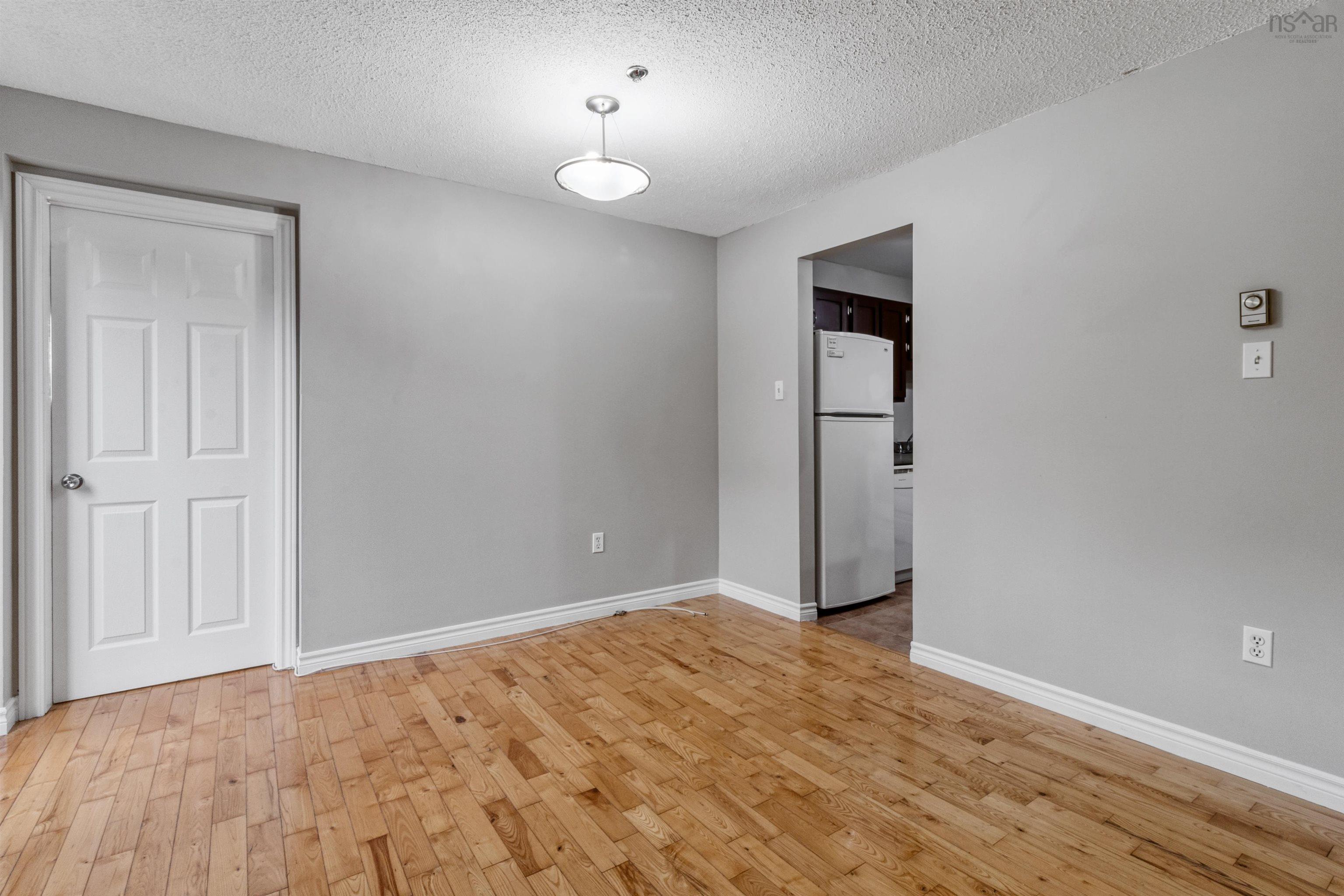 $319,900.00: Unit 114 79 Collins Grove, Dartmouth