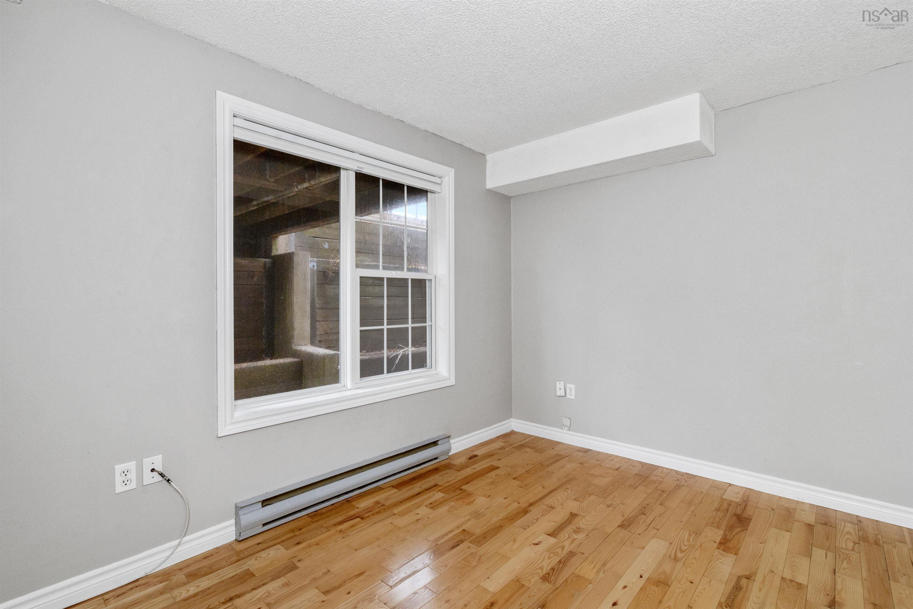 $319,900.00: Unit 114 79 Collins Grove, Dartmouth