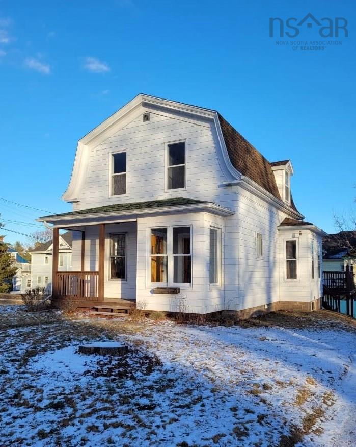 $260,000.00: 123 Stellar Street, Stellarton