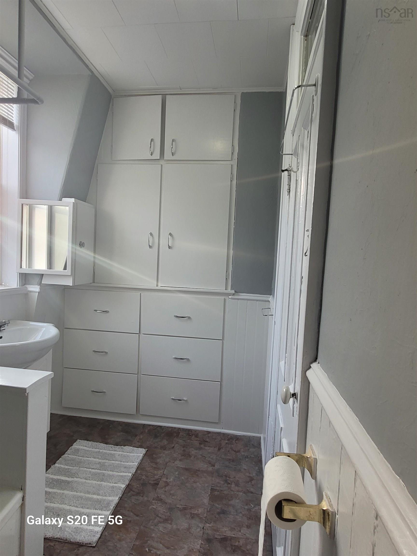 $260,000.00: 123 Stellar Street, Stellarton