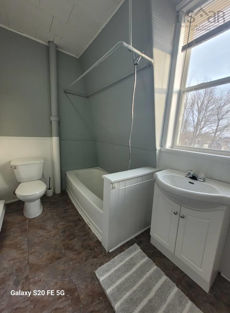 $260,000.00: 123 Stellar Street, Stellarton