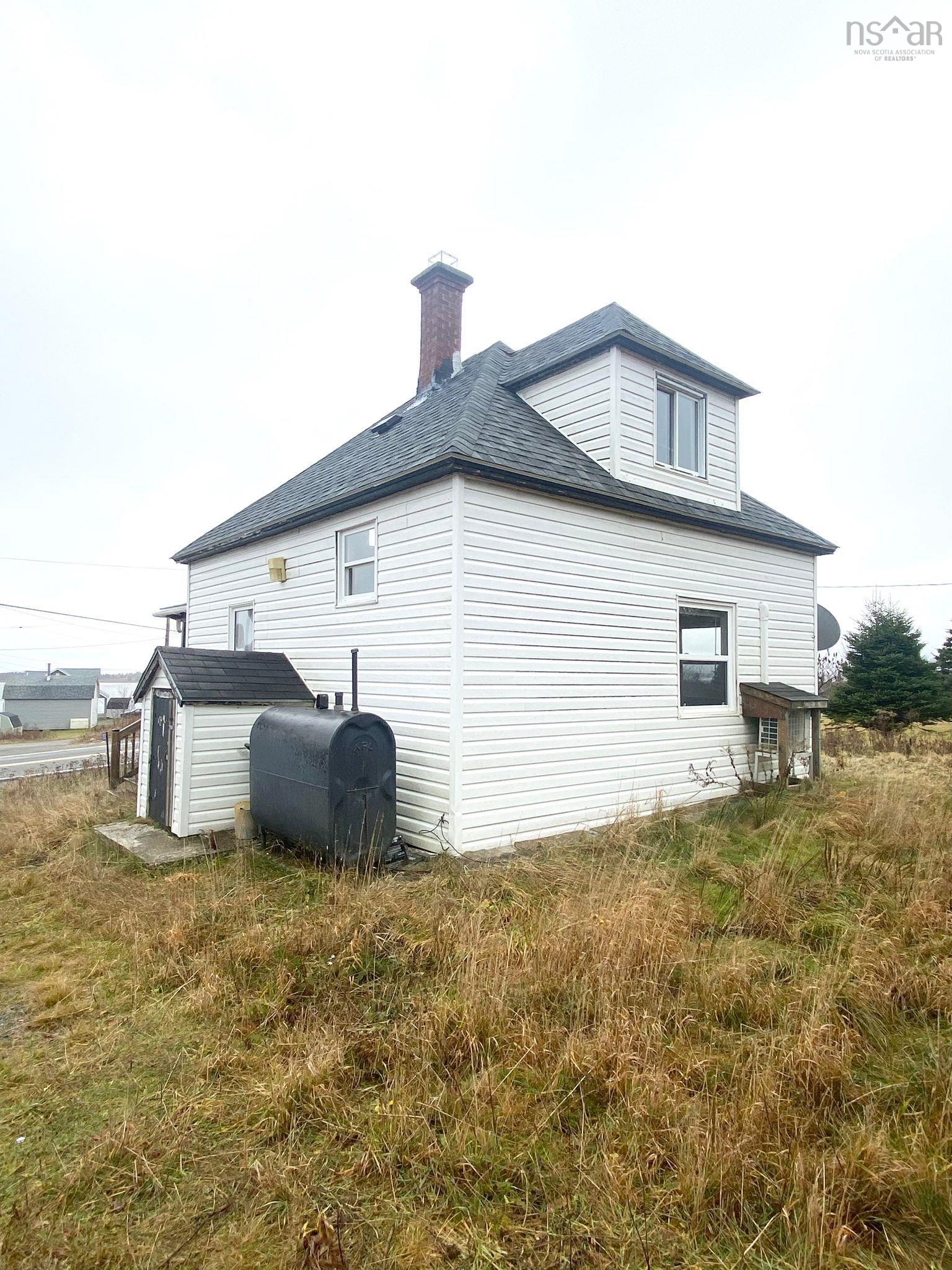 $64,999.00: 5152 316 Highway, Charlos Cove