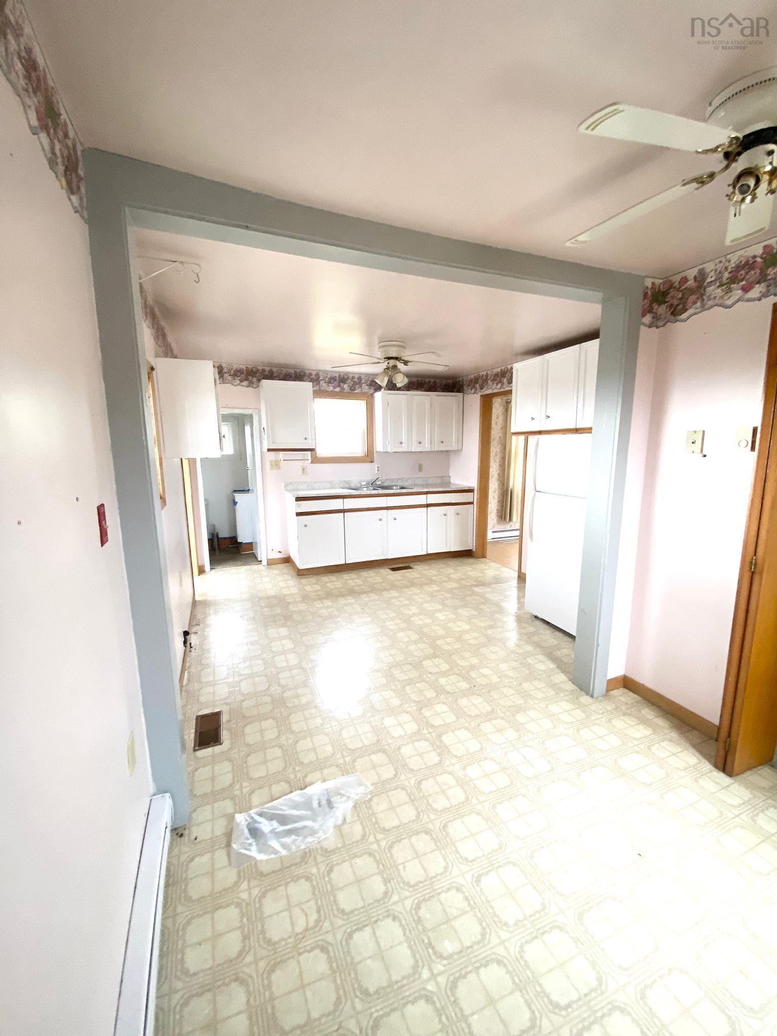 $64,999.00: 5152 316 Highway, Charlos Cove