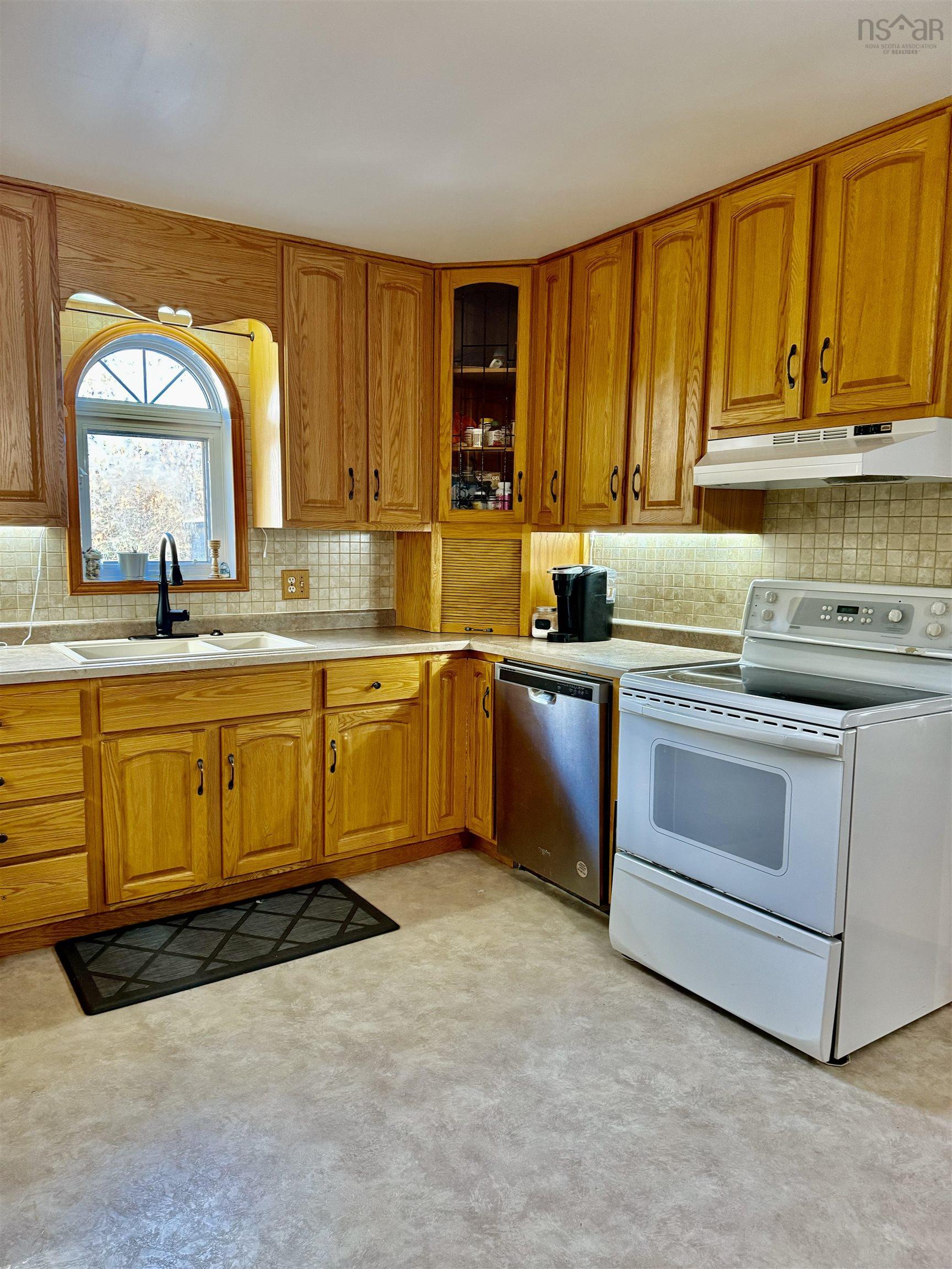 $330,000.00: 55 Bayside Drive, Brass Hill