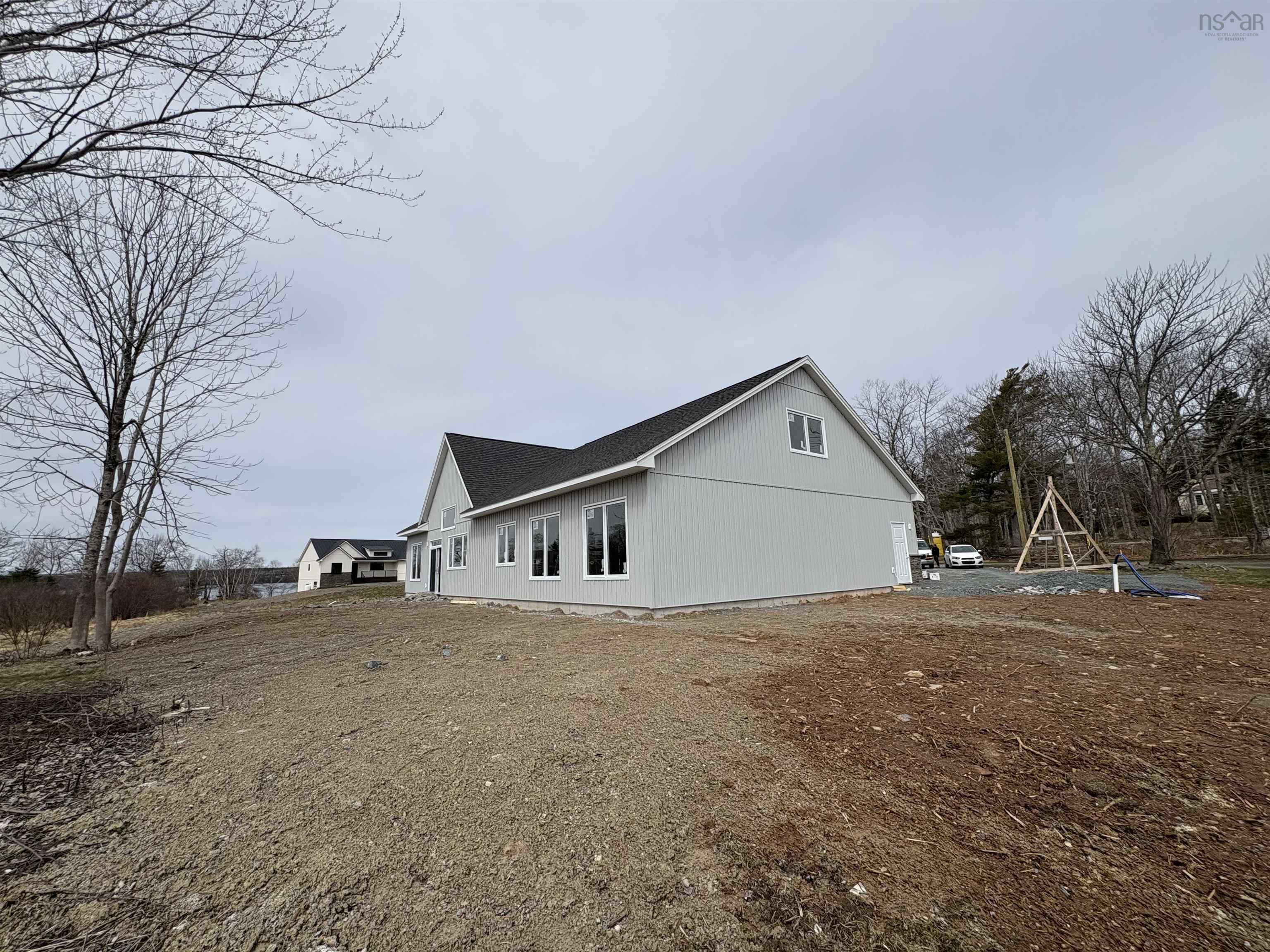 $1,100,000.00: 40 Shirewood Lane, Oakfield