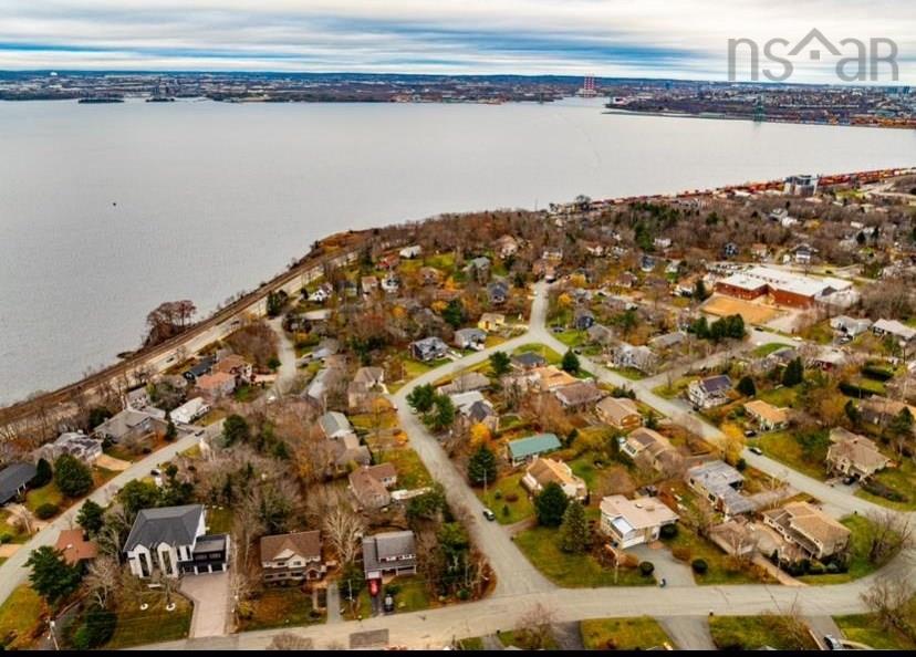 $579,999.00: 10 Winona Crescent, Rockingham