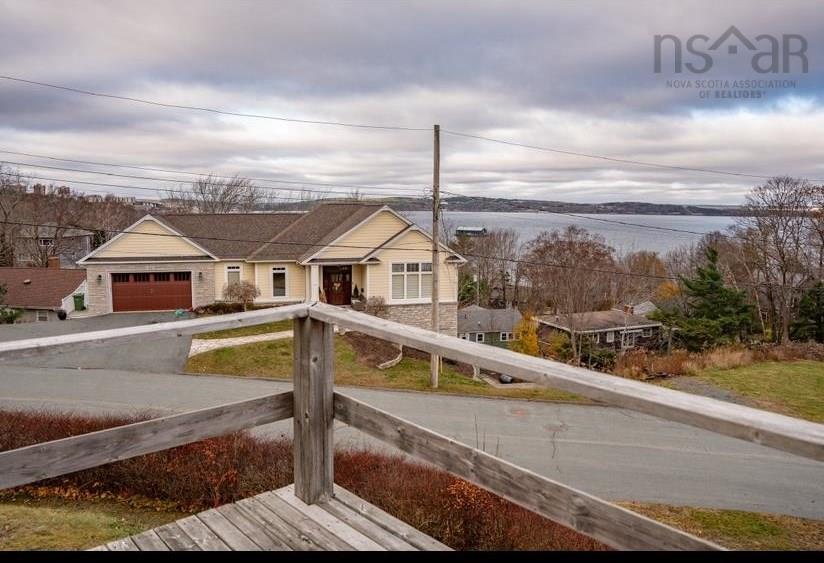 $579,999.00: 10 Winona Crescent, Rockingham
