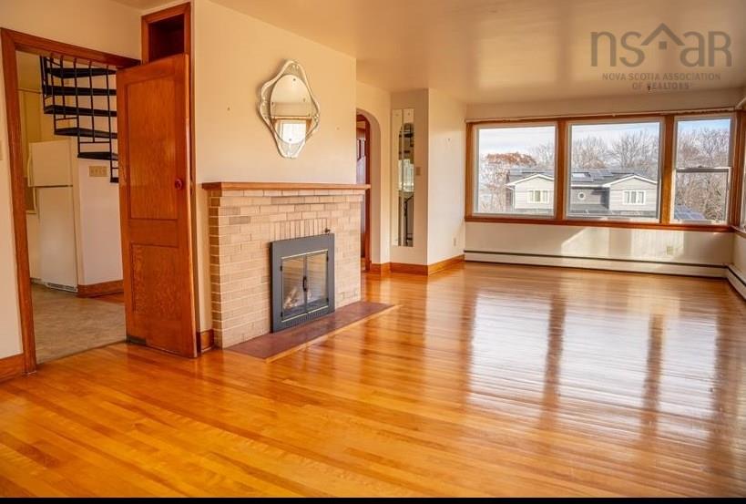$579,999.00: 10 Winona Crescent, Rockingham