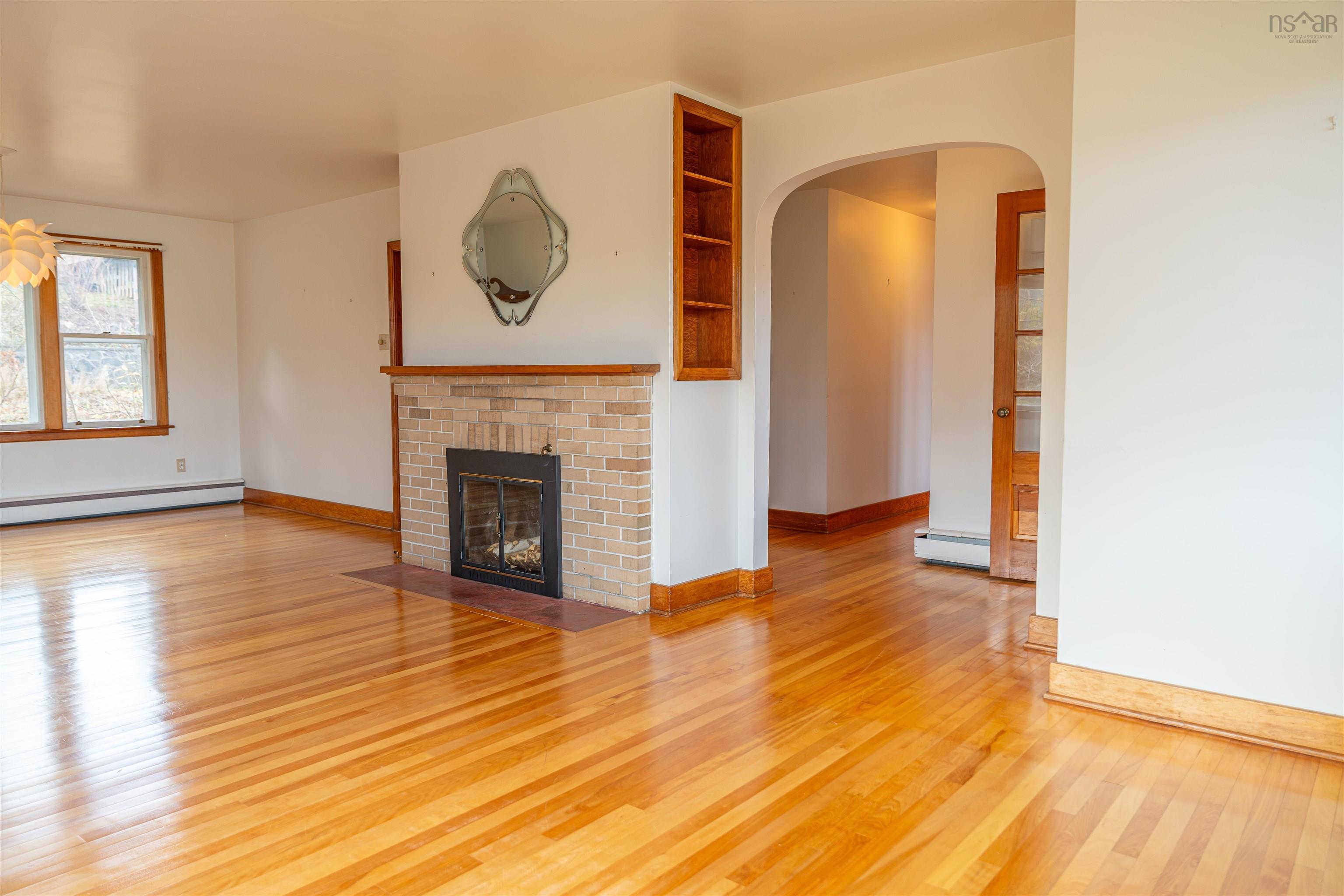 $579,999.00: 10 Winona Crescent, Rockingham