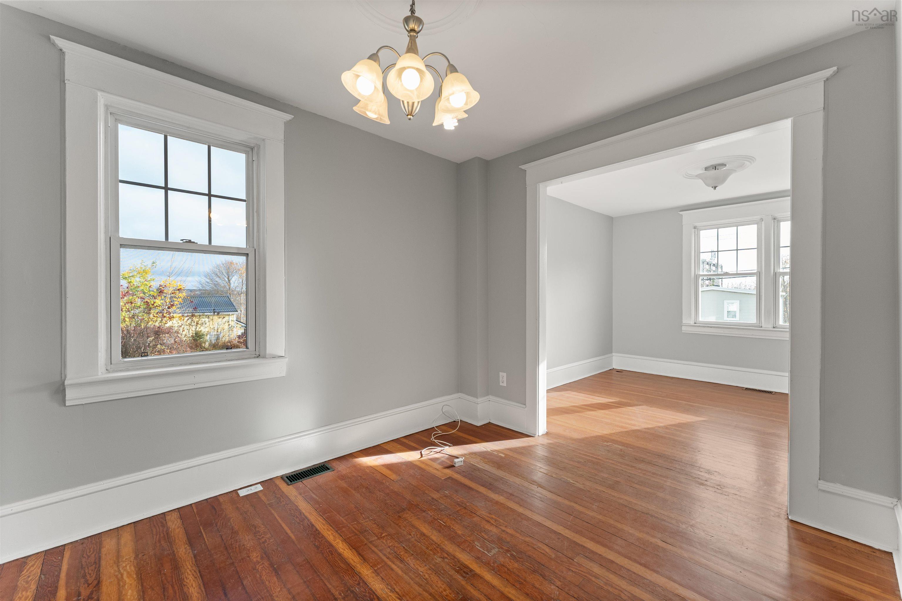 $399,900.00: 53 A Rose Street, Dartmouth