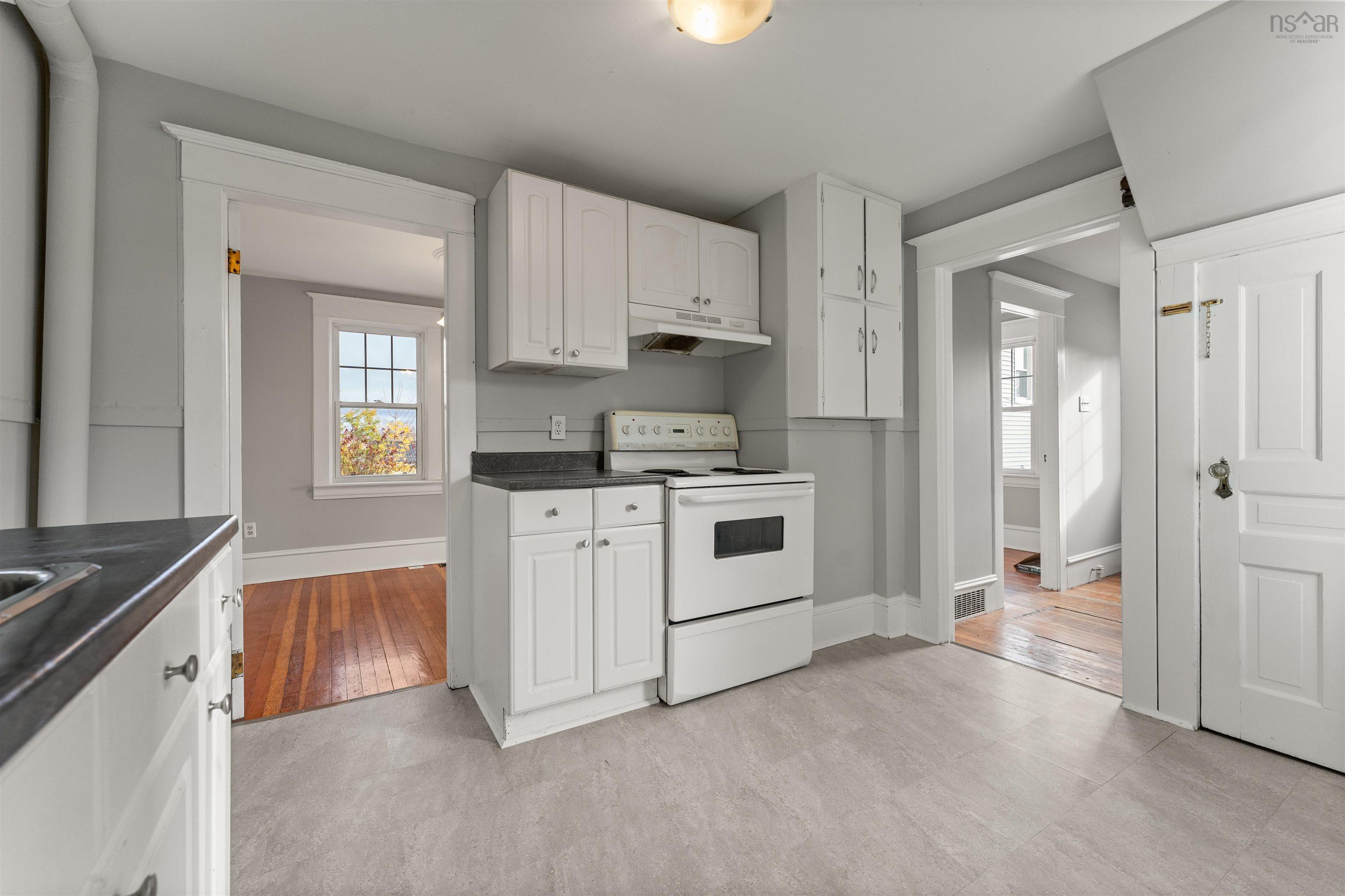 $399,900.00: 53 A Rose Street, Dartmouth