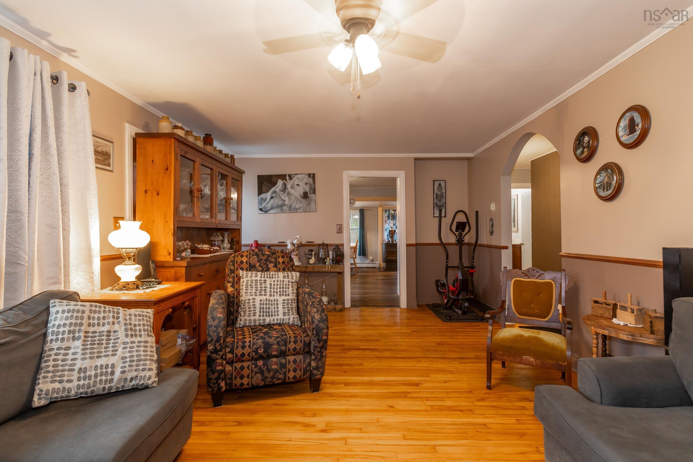 $369,900.00: 1070 River Road, Bear River