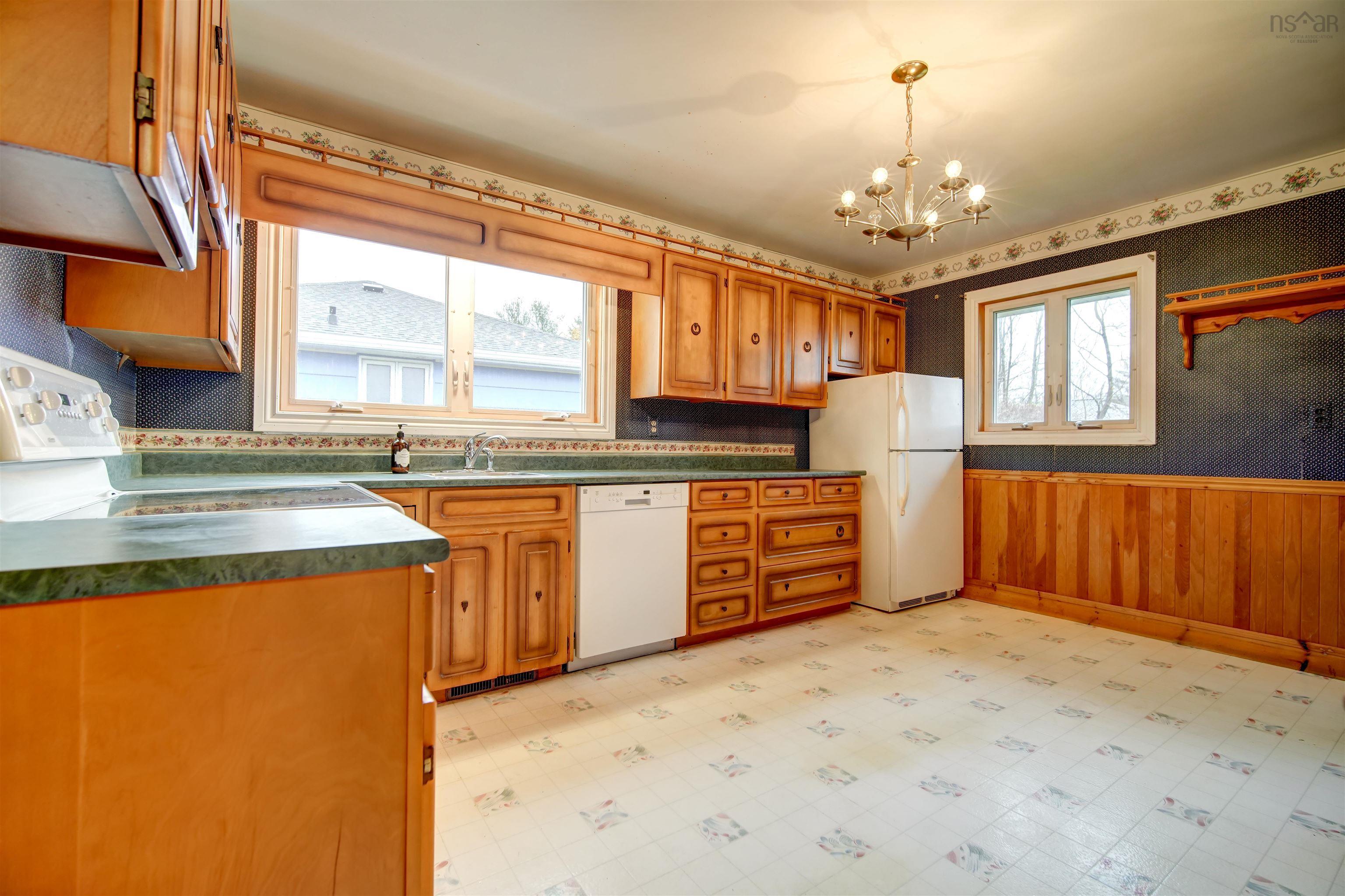 $335,000.00: 98 Symonds Street, Dartmouth
