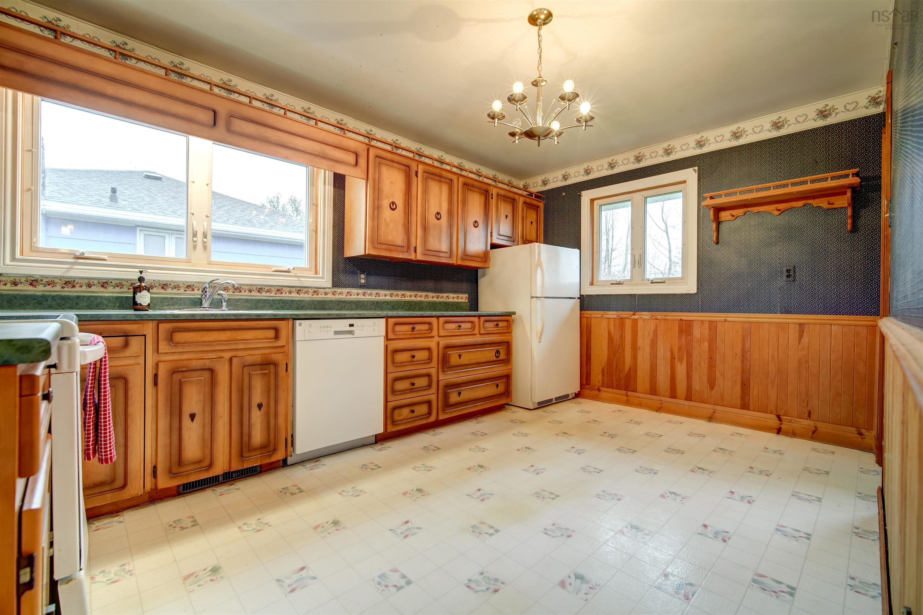 $335,000.00: 98 Symonds Street, Dartmouth