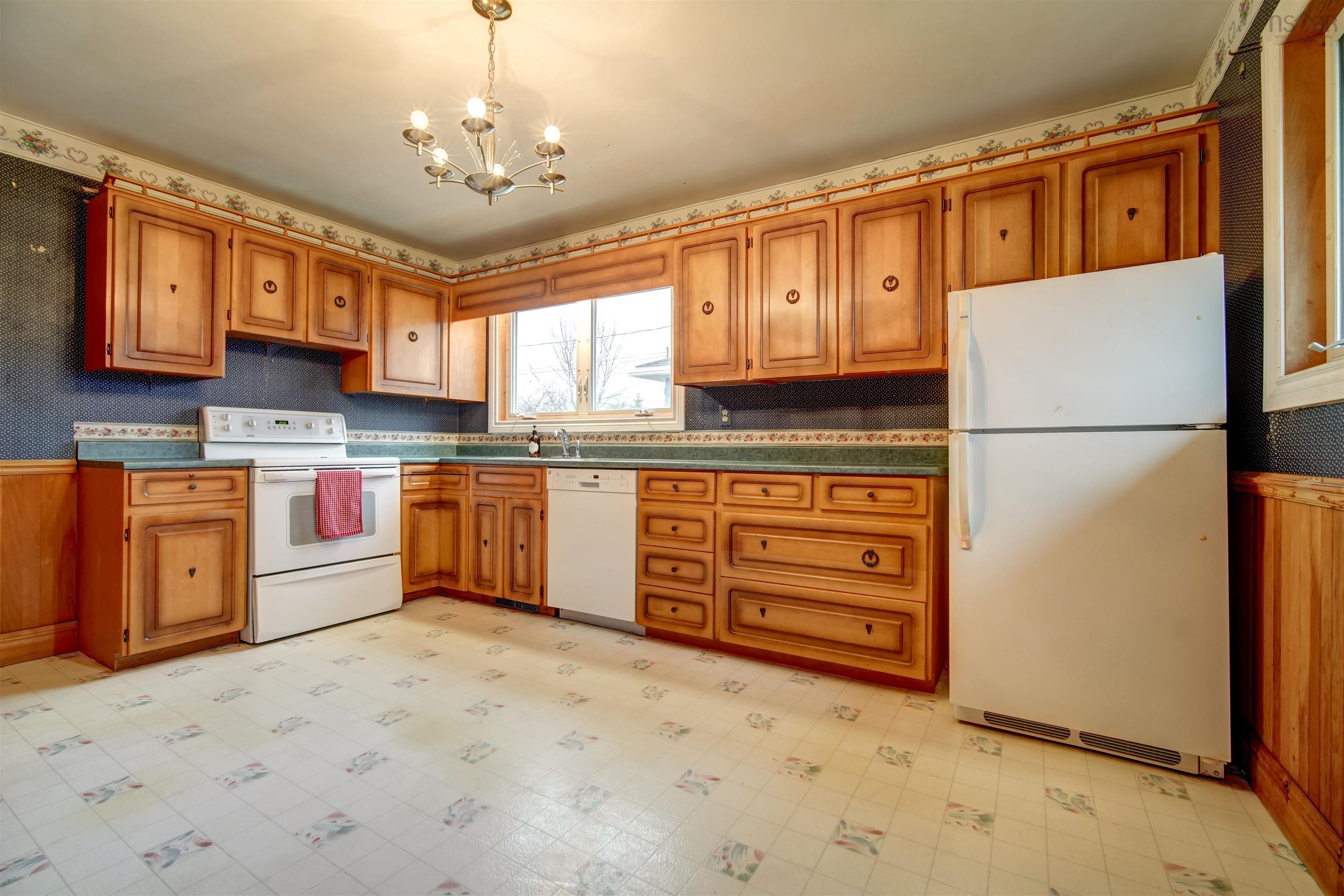 $335,000.00: 98 Symonds Street, Dartmouth