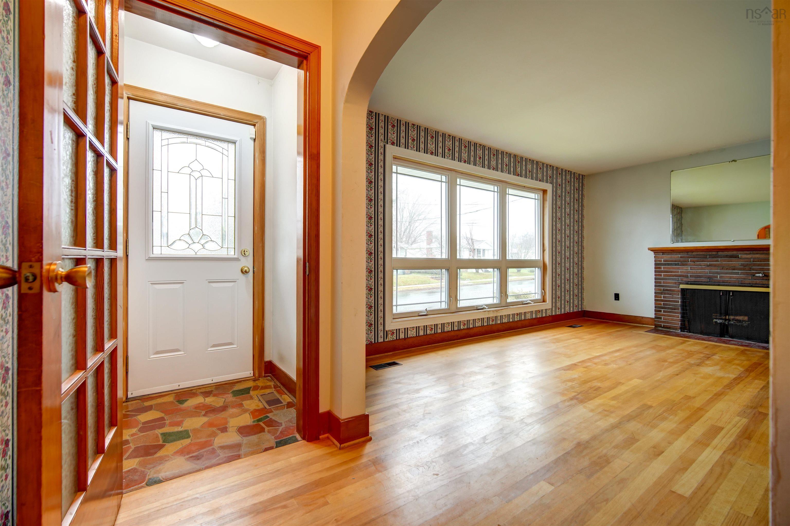 $335,000.00: 98 Symonds Street, Dartmouth