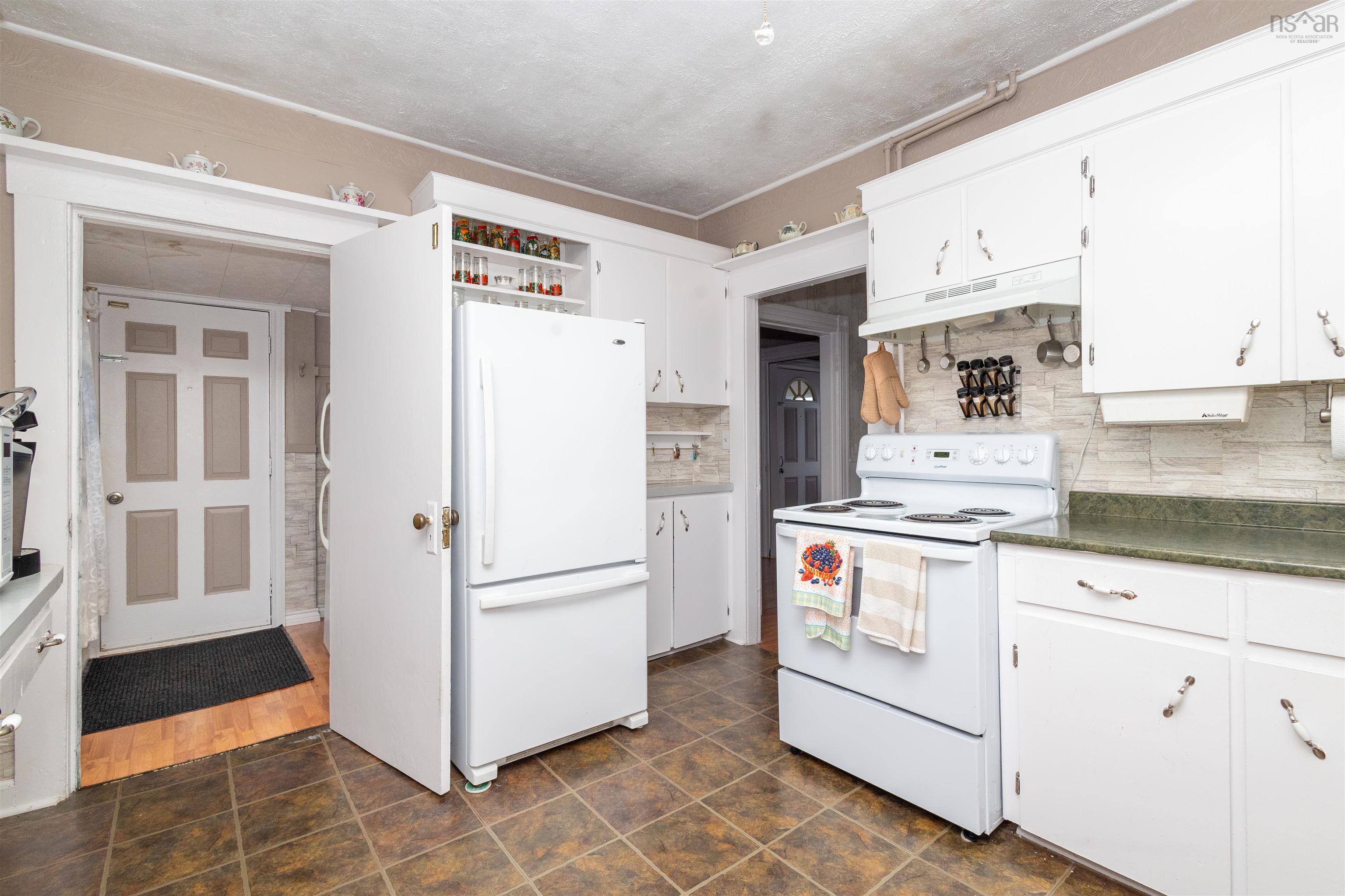 $139,000.00: 37 Pepperell Street, Louisbourg