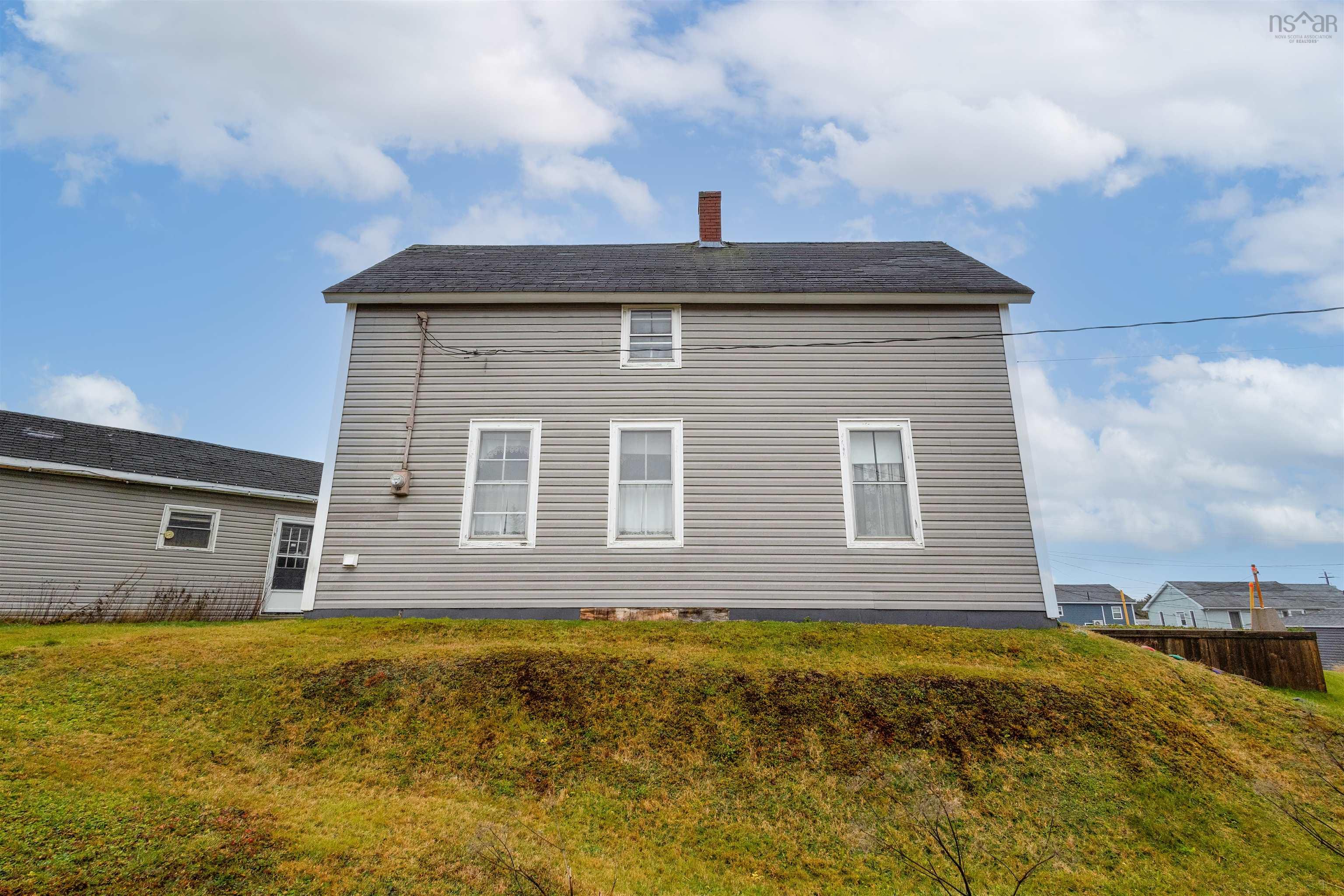 $139,000.00: 37 Pepperell Street, Louisbourg