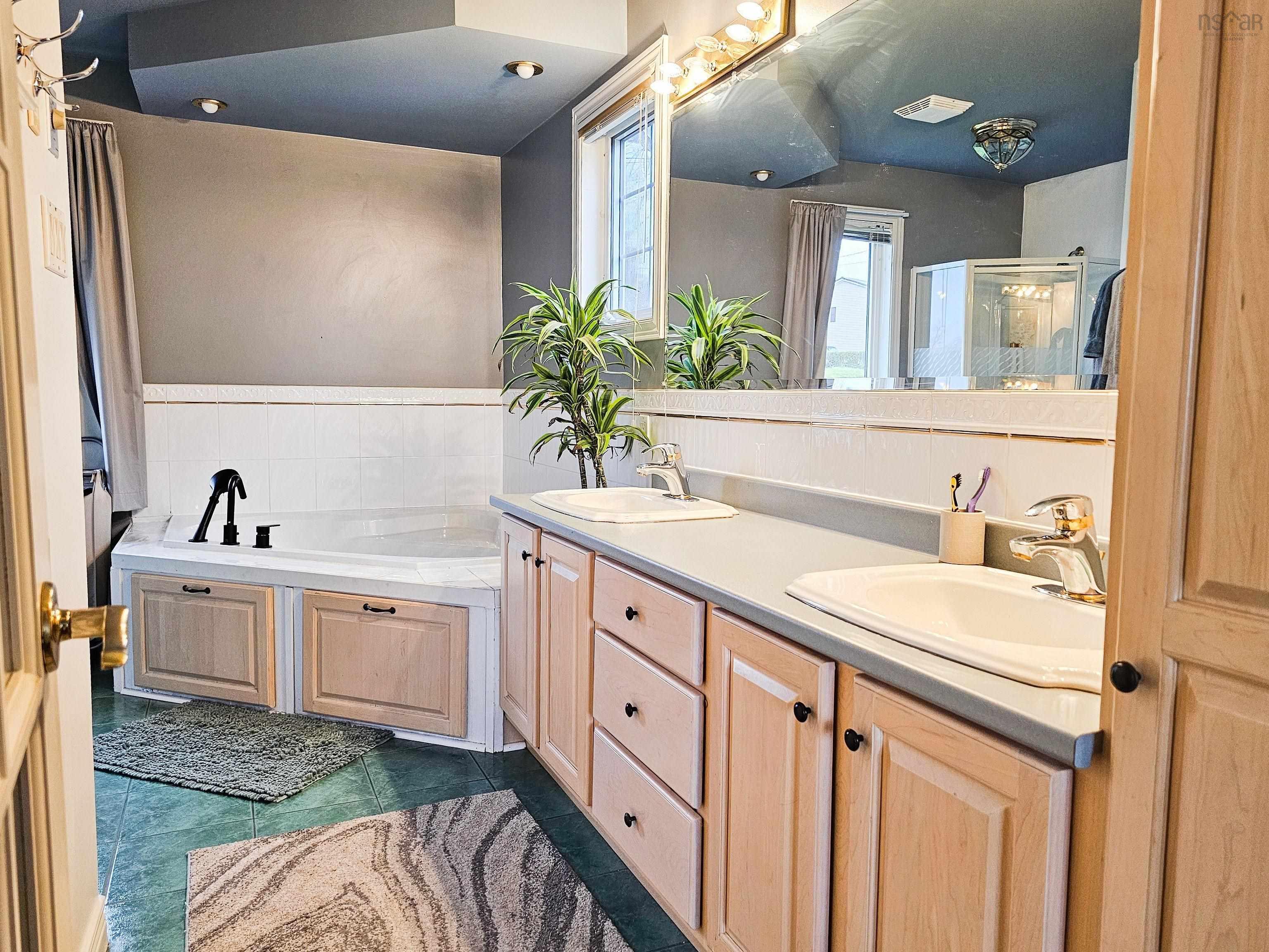 $425,000.00: 70 Robertson Crescent, Truro