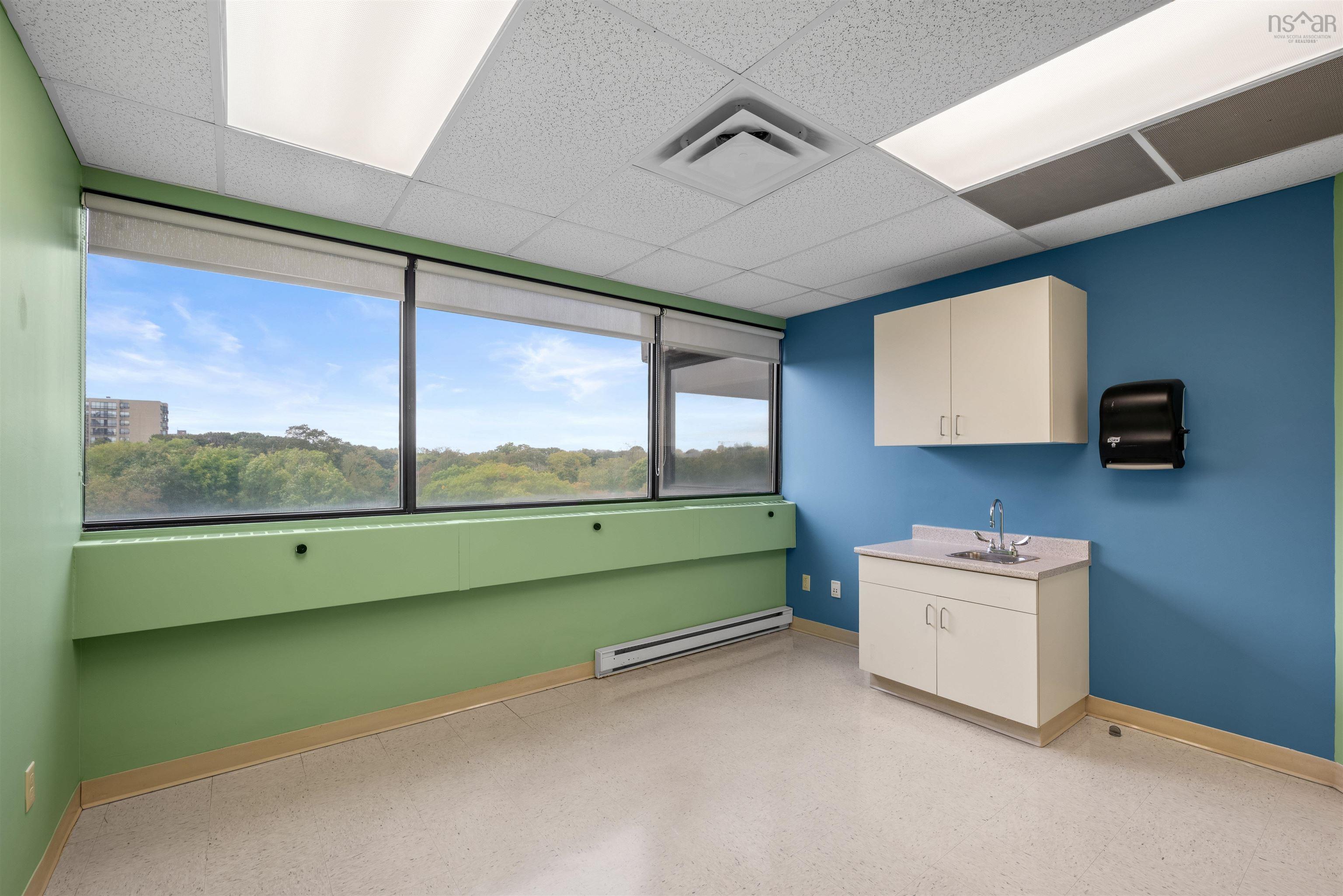 629 5991 Spring Garden Road, Halifax, NS (MLS 202427256)