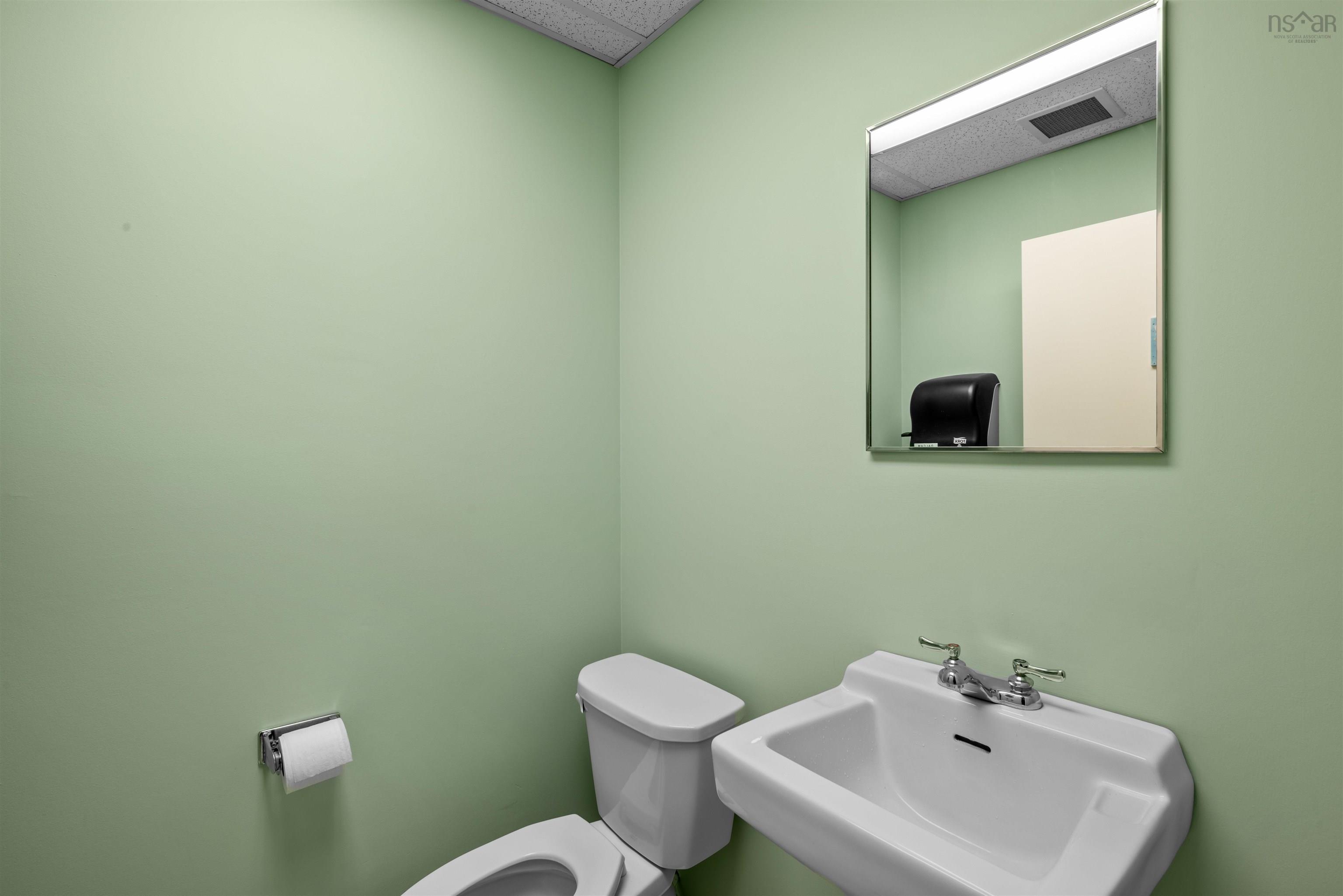 629 5991 Spring Garden Road, Halifax, NS (MLS 202427256)