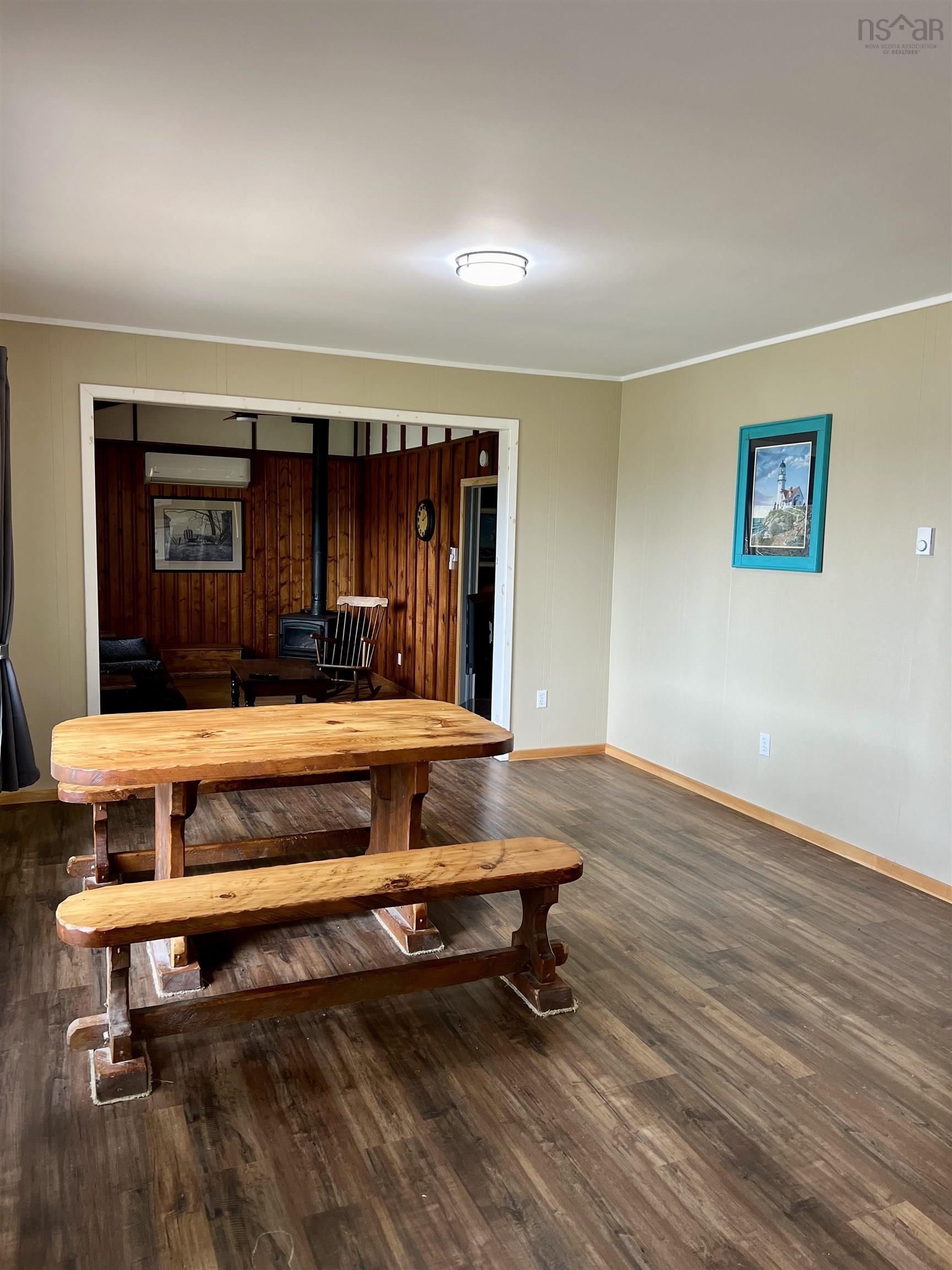 $289,000.00: 98 Lakeside Drive, Welshtown