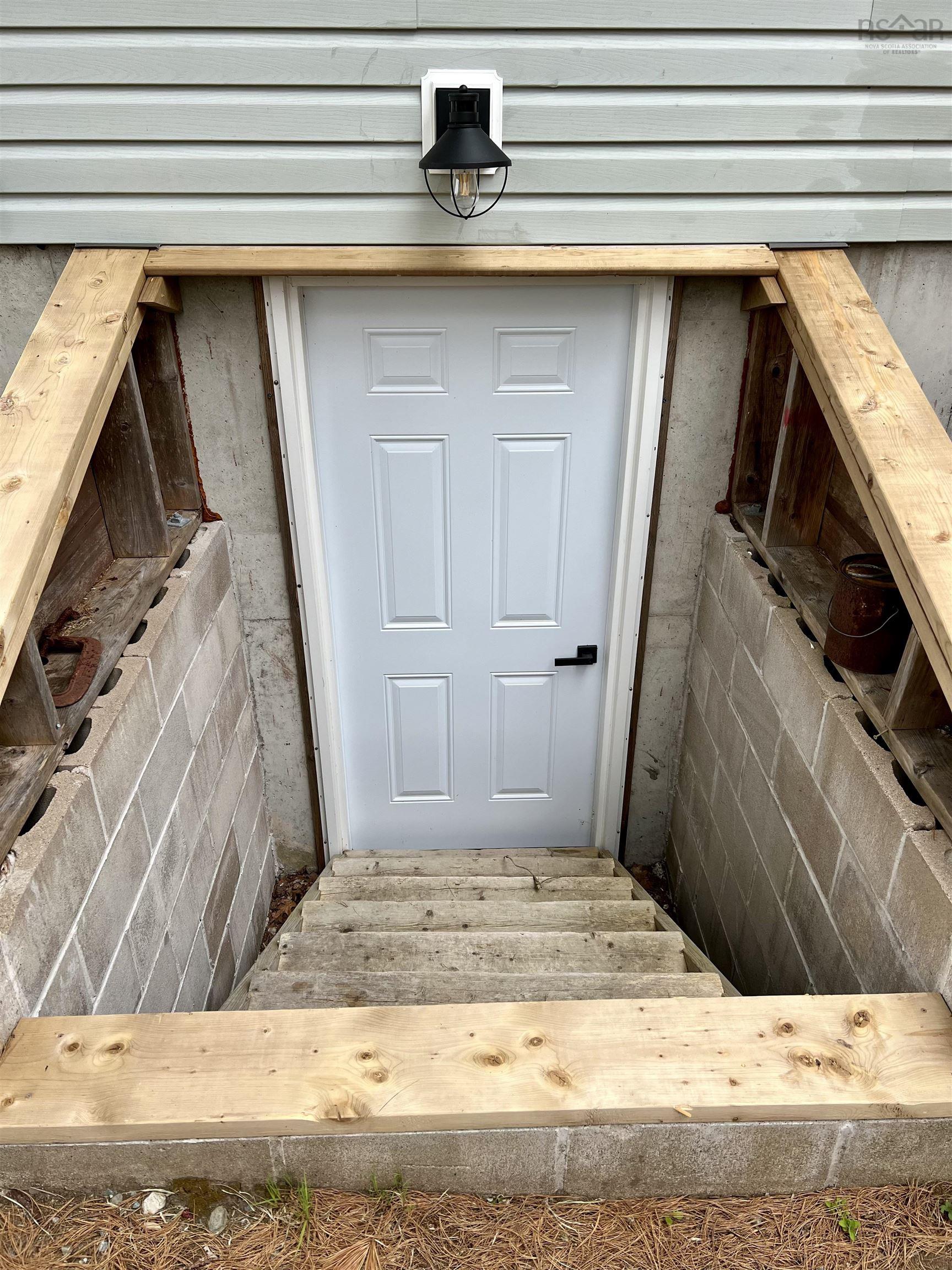 $289,000.00: 98 Lakeside Drive, Welshtown