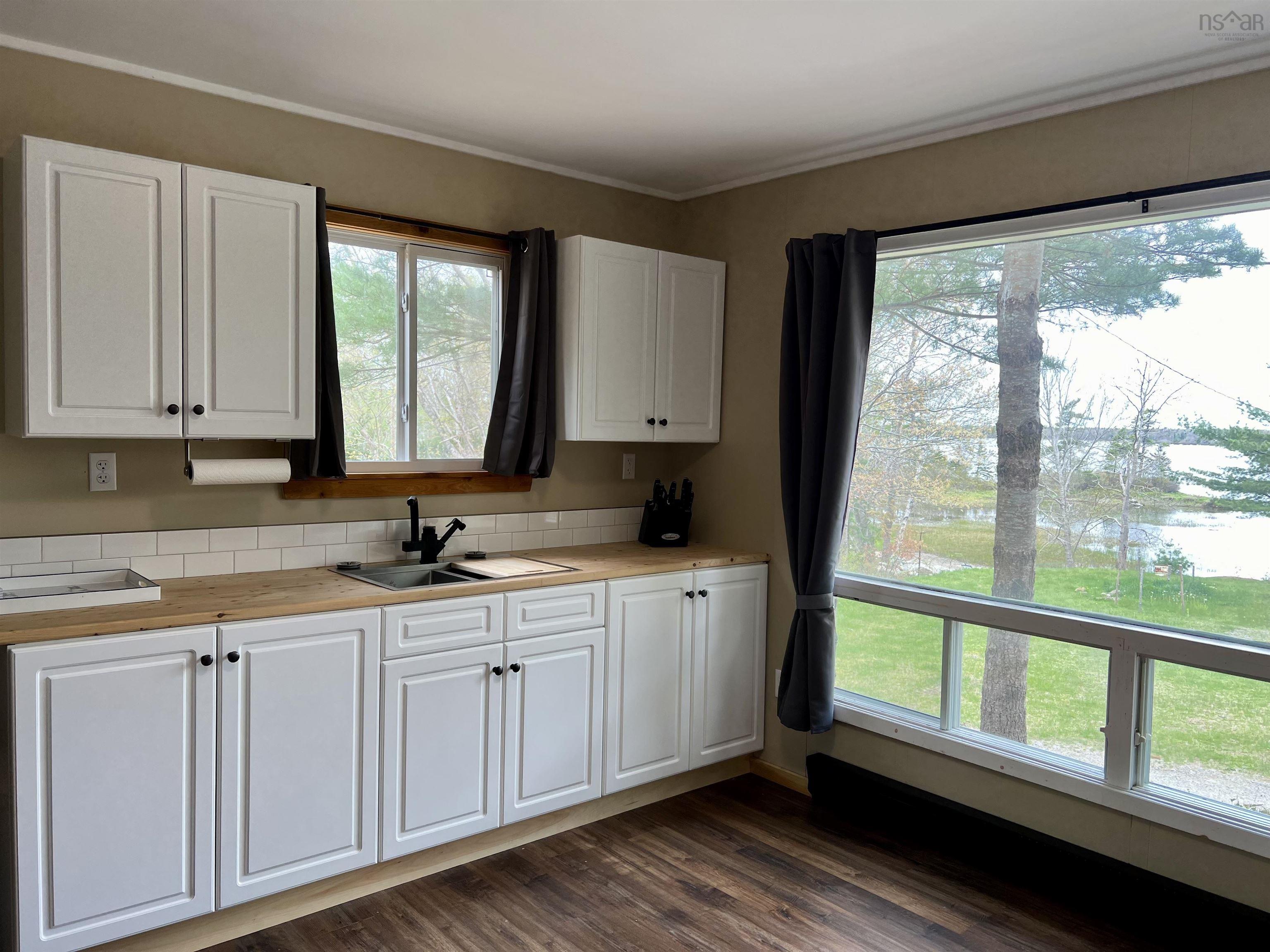 $289,000.00: 98 Lakeside Drive, Welshtown