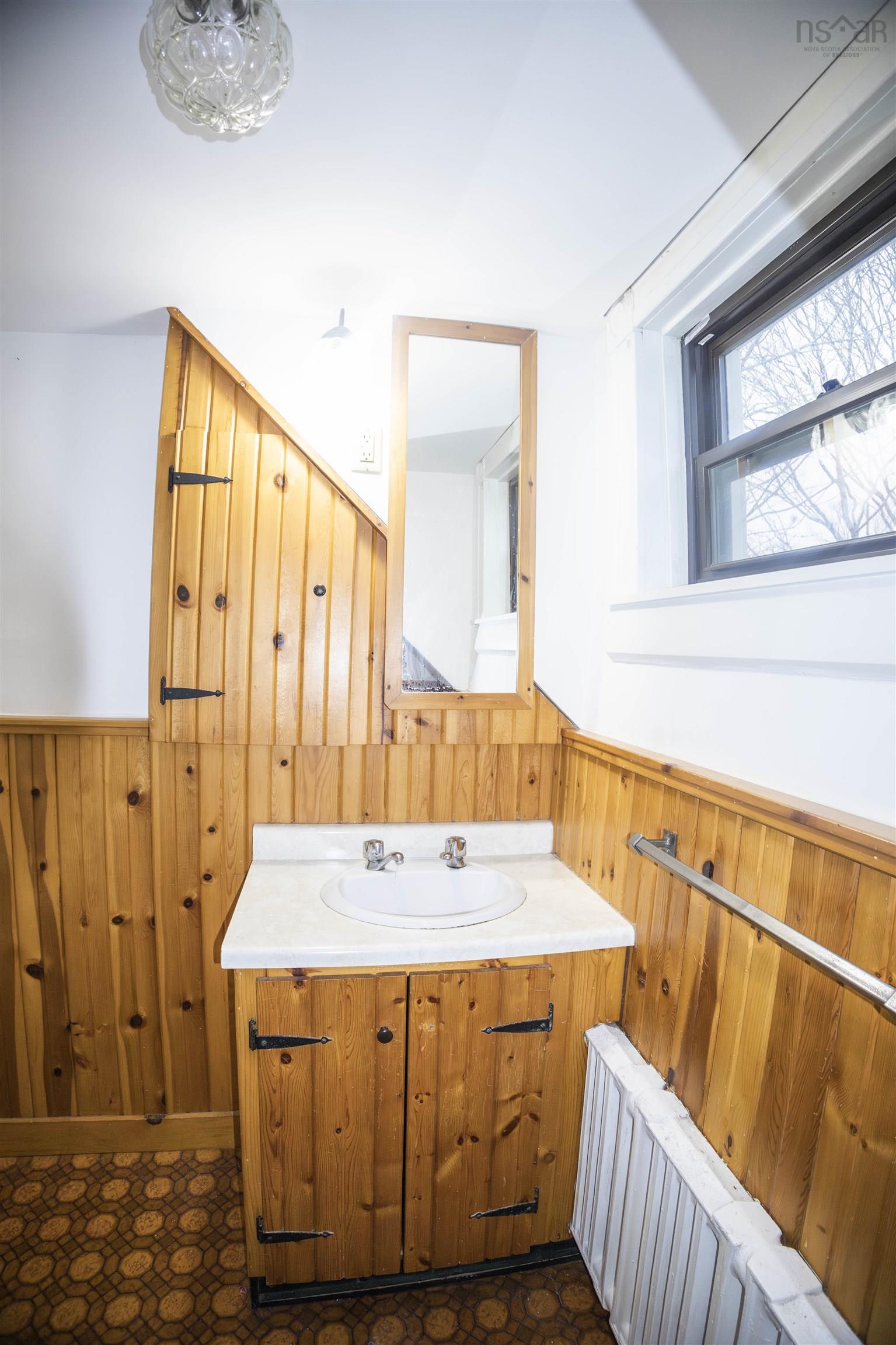$340,000.00: 100 Park Street, Truro