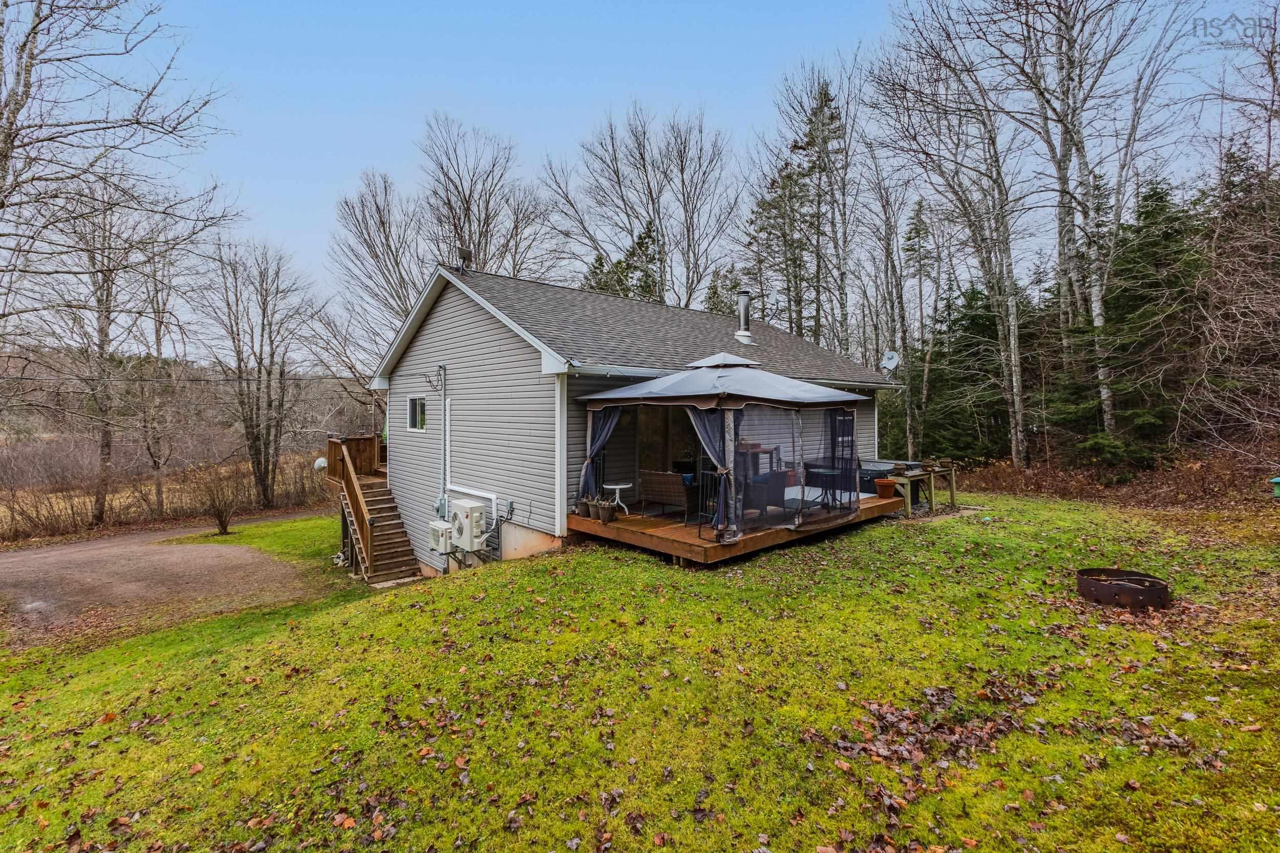 $339,900.00: 82 Chase Lane, Beaver Brook